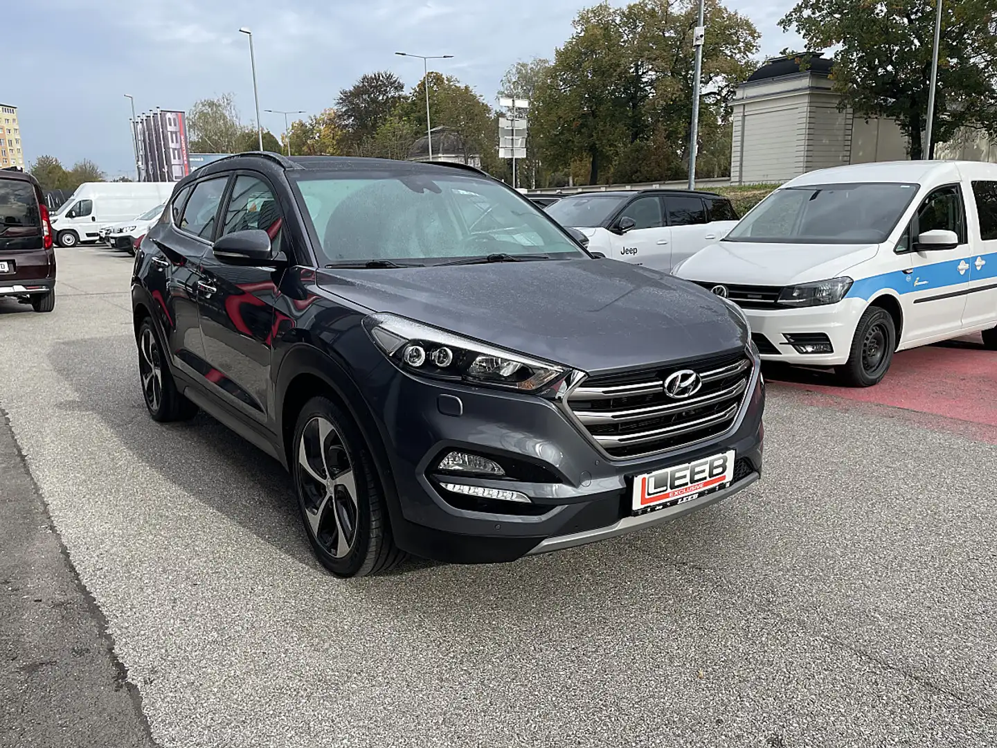 Hyundai TUCSON Tucson 1,7 CRDI Start-Stopp Platin DCT Grau - 2
