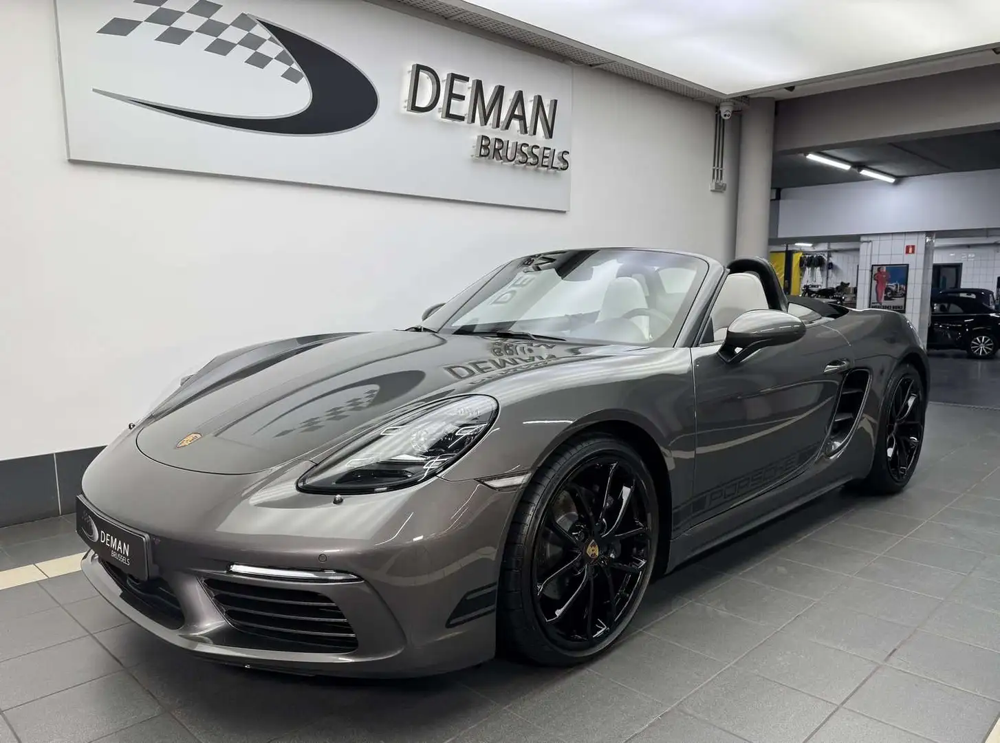 Porsche 718 Boxster Style Edition * PDK* BOSE* Chrono * ACC Grijs - 1