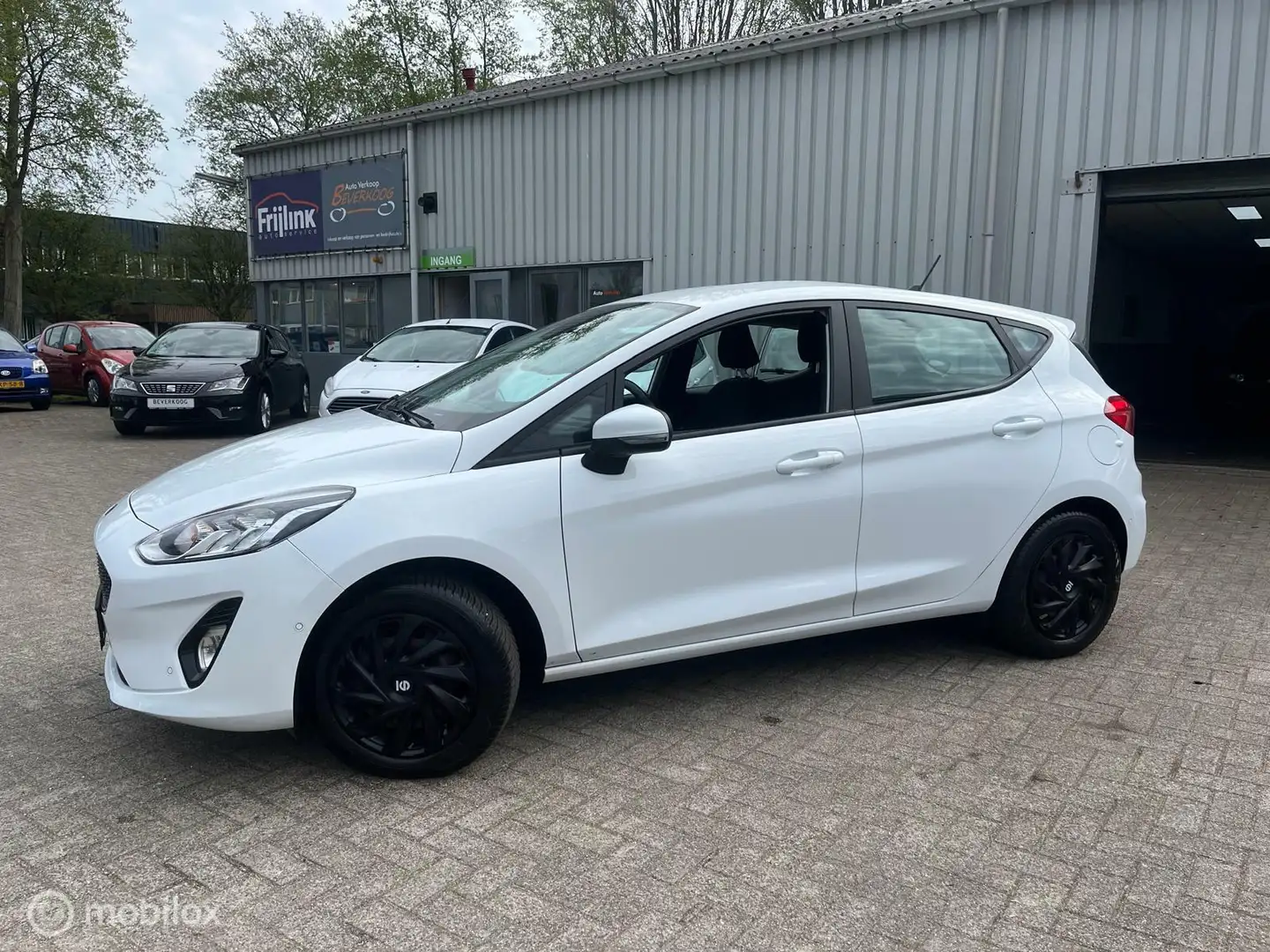 Ford Fiesta 1.1 BLACK & WHITE EDITION 12M GARANTIE Wit - 2