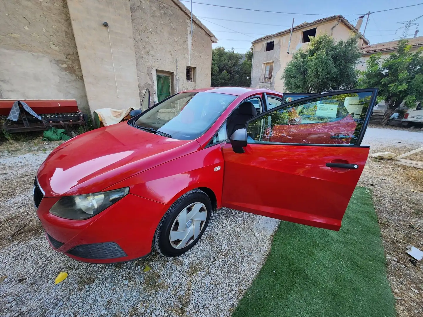 SEAT Ibiza Ibiza ST 1.4 Reference Reference Rojo - 1