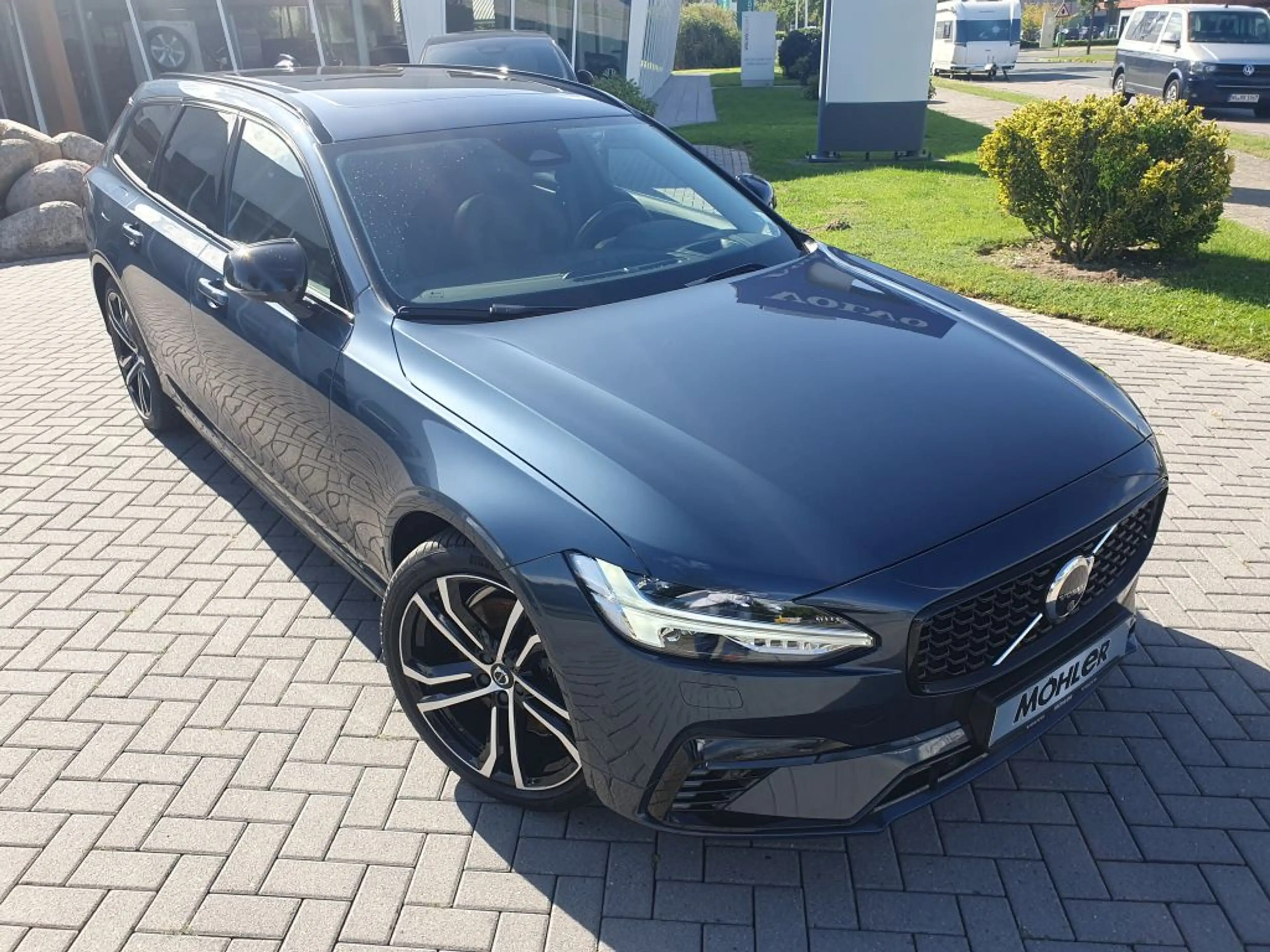 Volvo V90 T8 Recharge AWD Ultimate Dark — photo 3