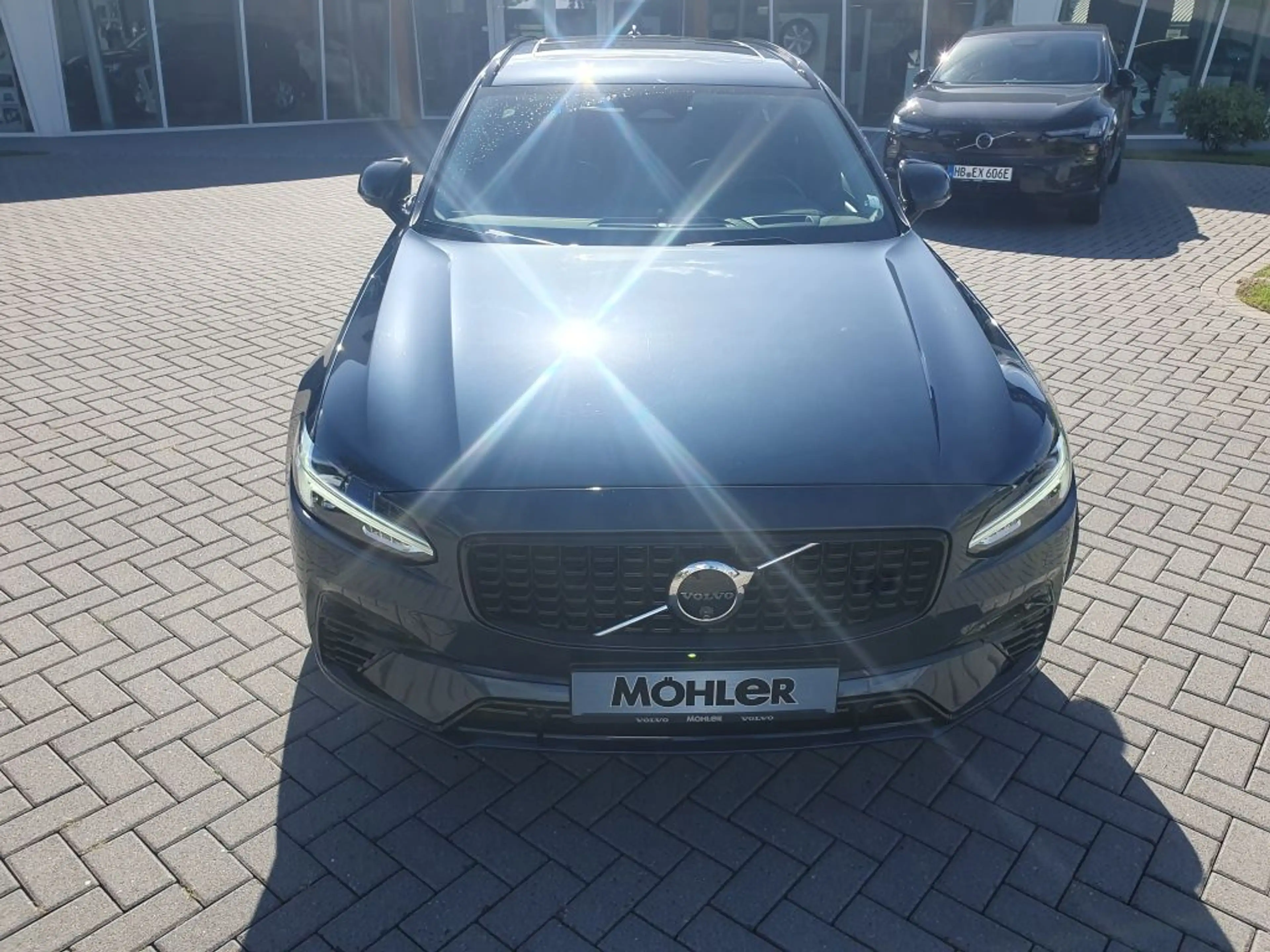 Volvo V90 T8 Recharge AWD Ultimate Dark — photo 4