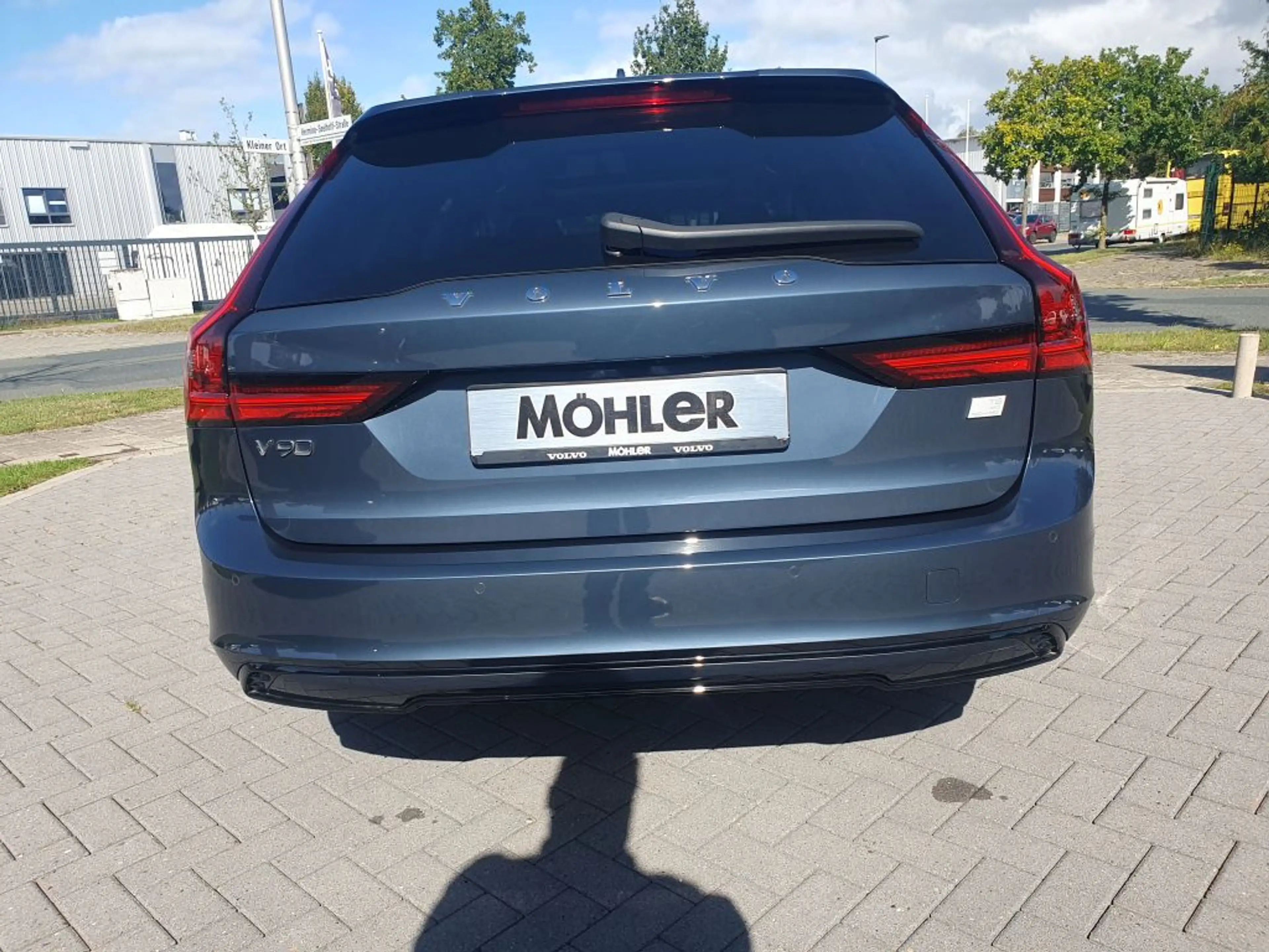 Volvo V90 T8 Recharge AWD Ultimate Dark — photo 8