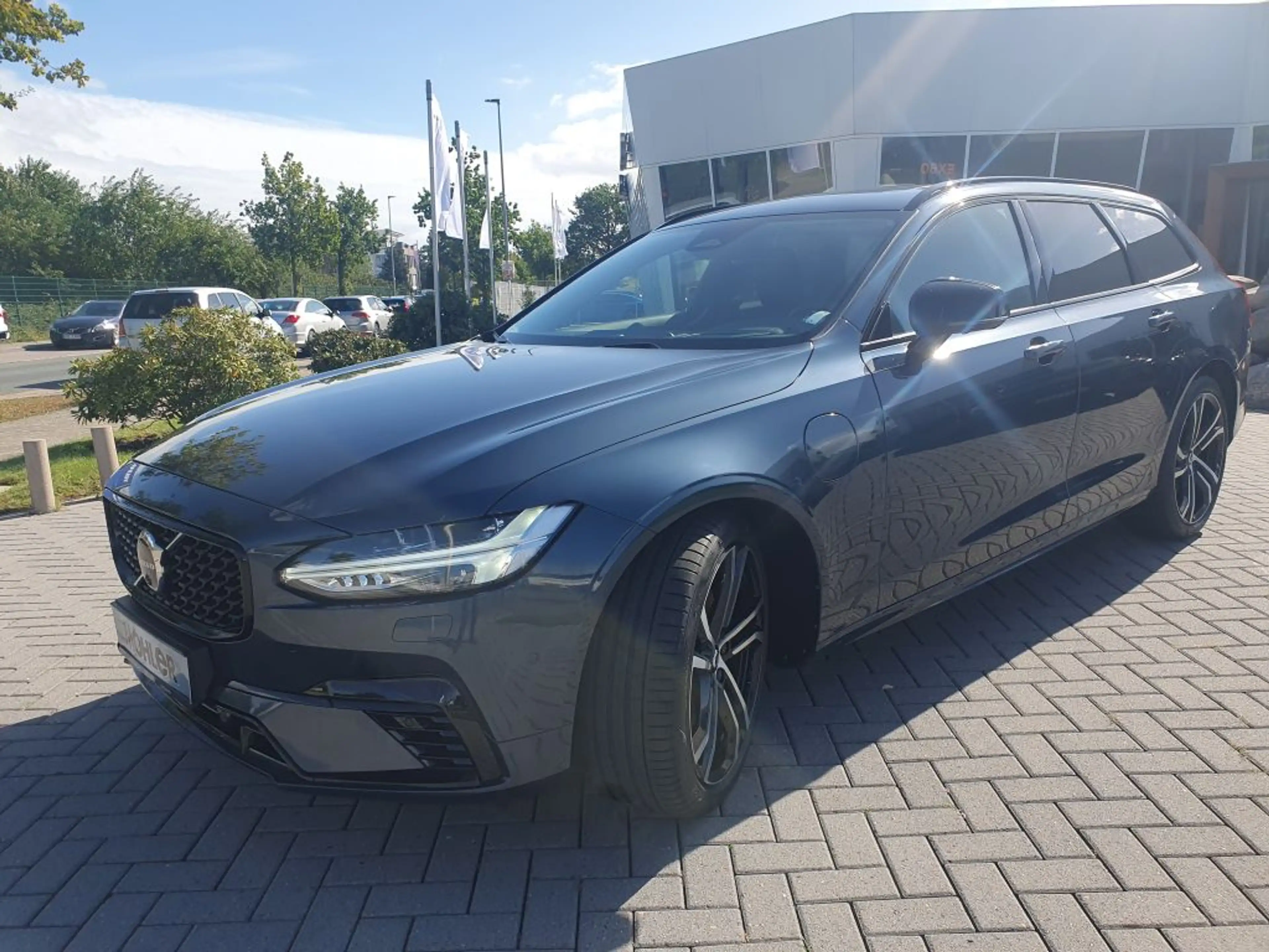 Volvo V90 T8 Recharge AWD Ultimate Dark — photo 5