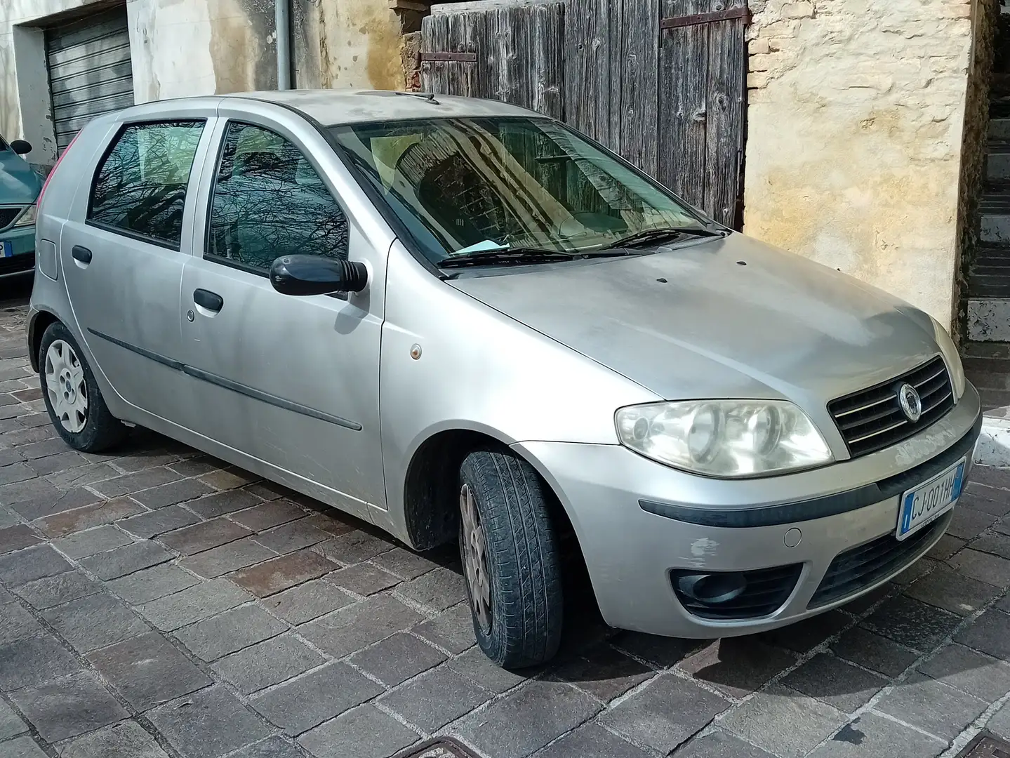 Fiat Punto benzina 16 valvole 80 cv Argento - 2