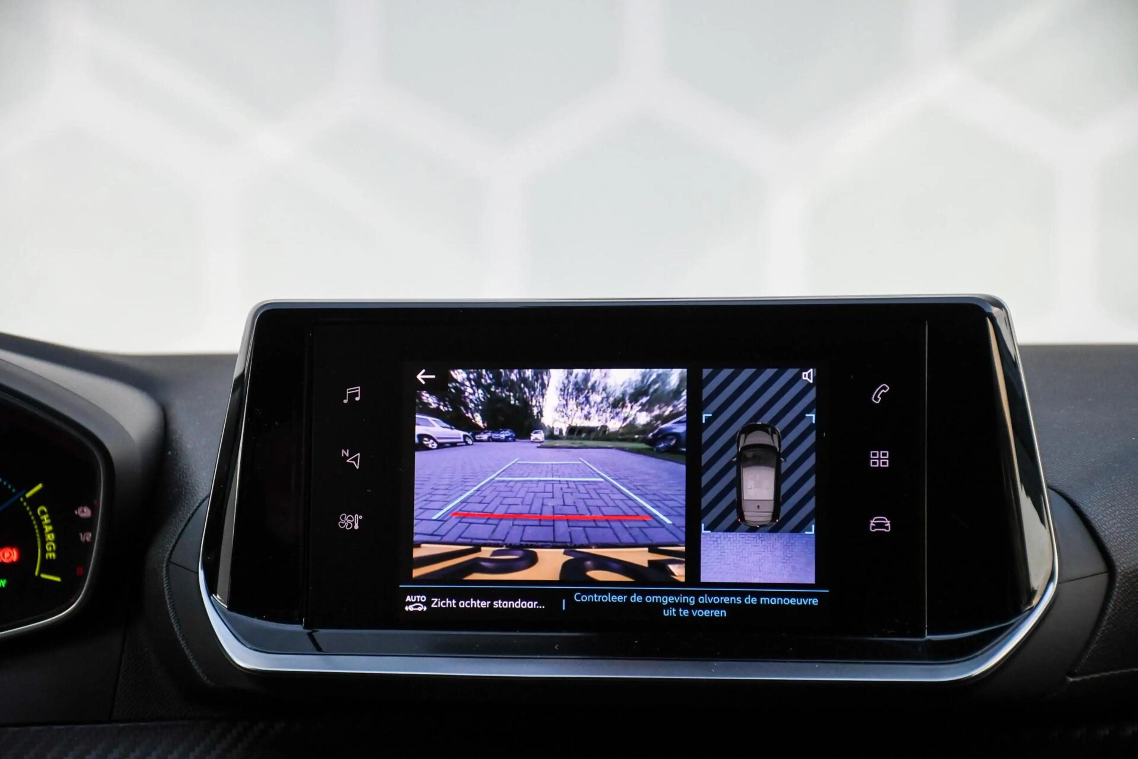 Peugeot e-208 EV Active Pack 50 kWh SOH 99% CarPlay — photo 14