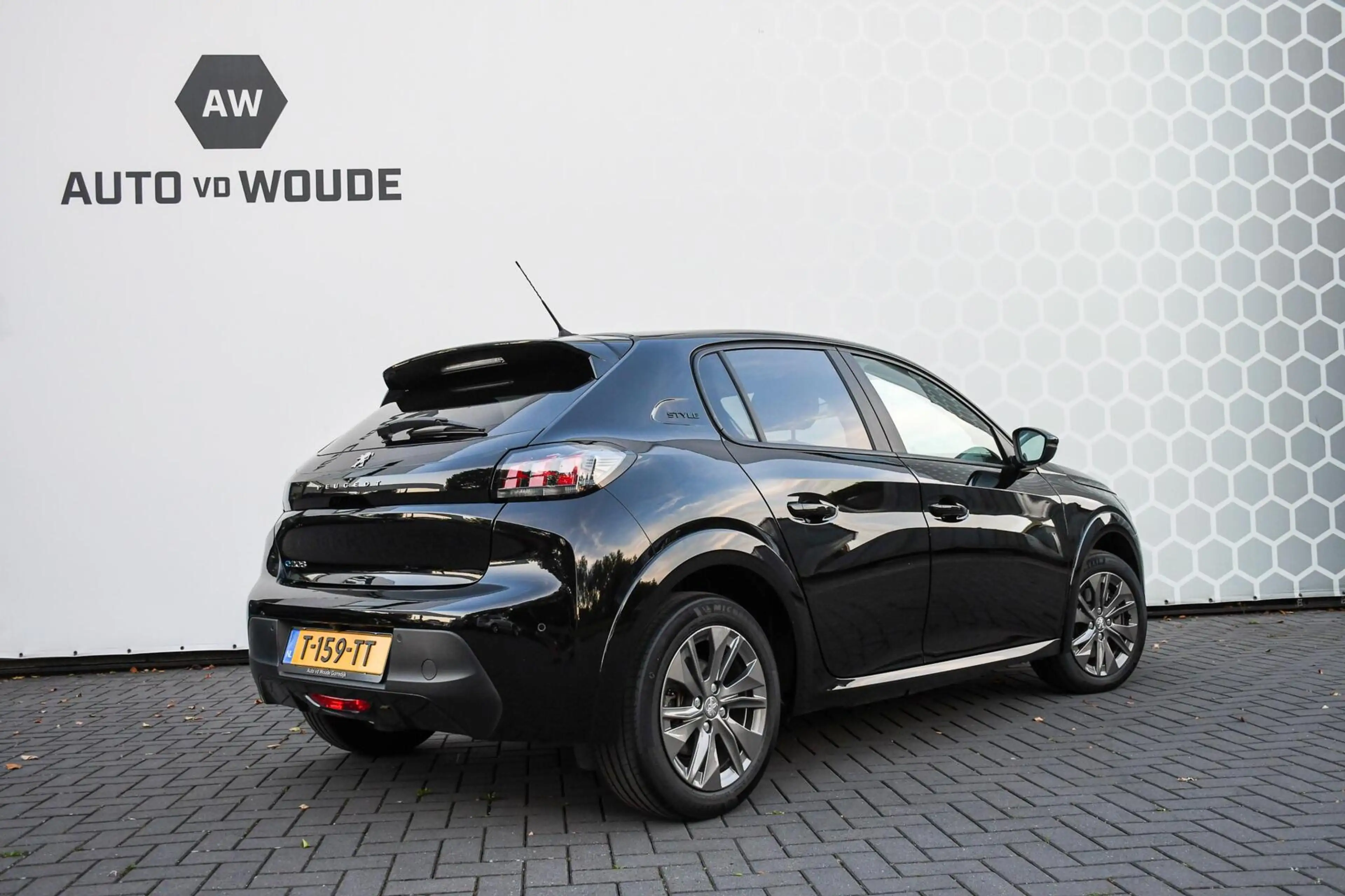 Peugeot e-208 EV Active Pack 50 kWh SOH 99% CarPlay — photo 23