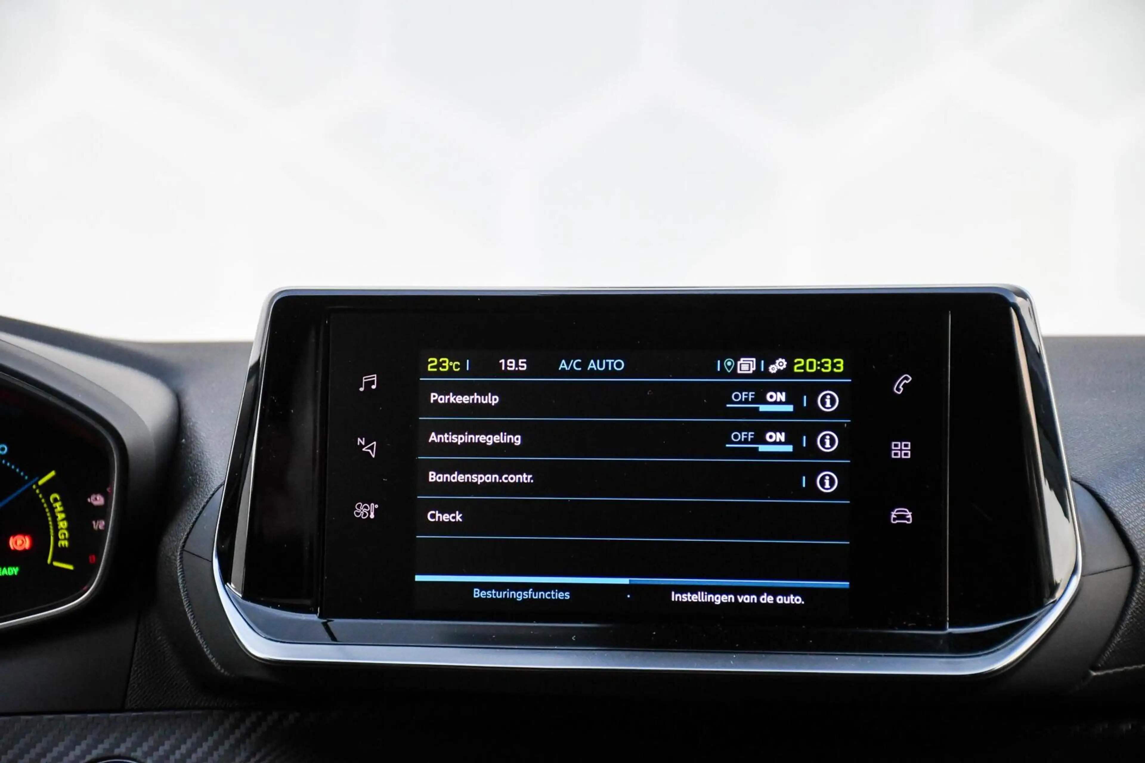 Peugeot e-208 EV Active Pack 50 kWh SOH 99% CarPlay — photo 19