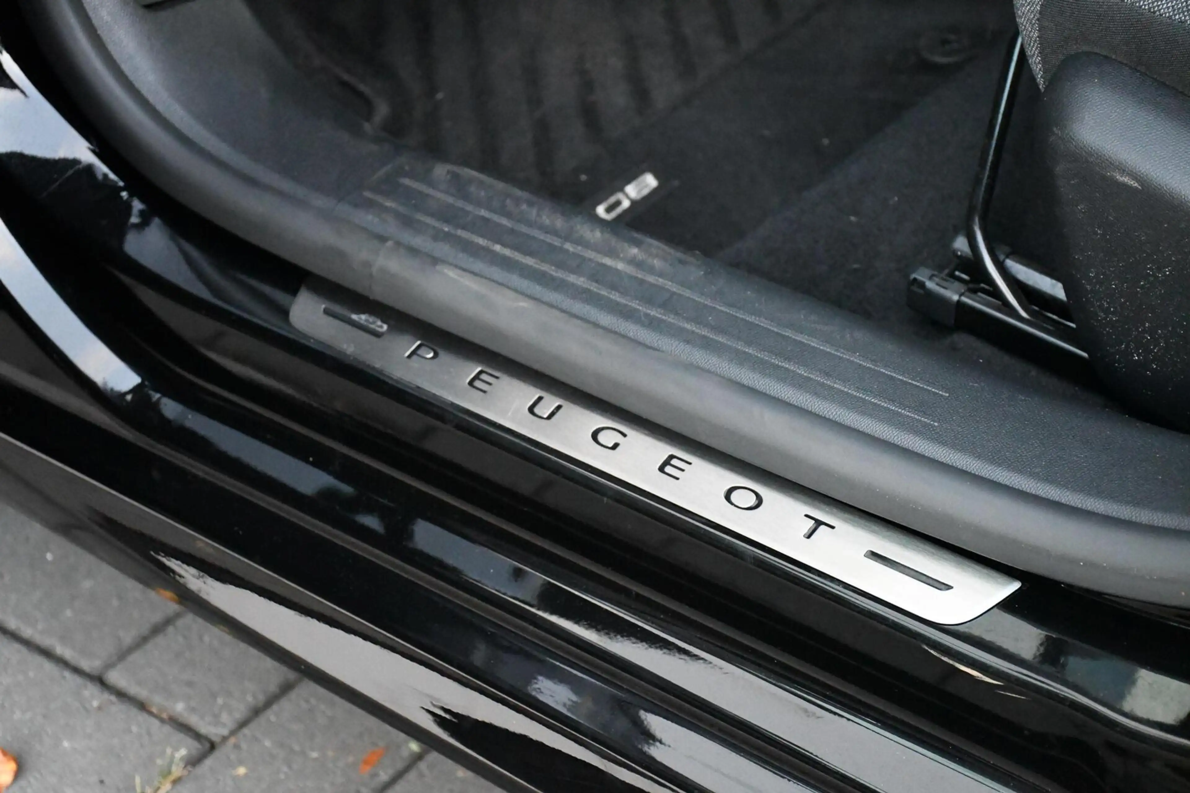Peugeot e-208 EV Active Pack 50 kWh SOH 99% CarPlay — photo 30