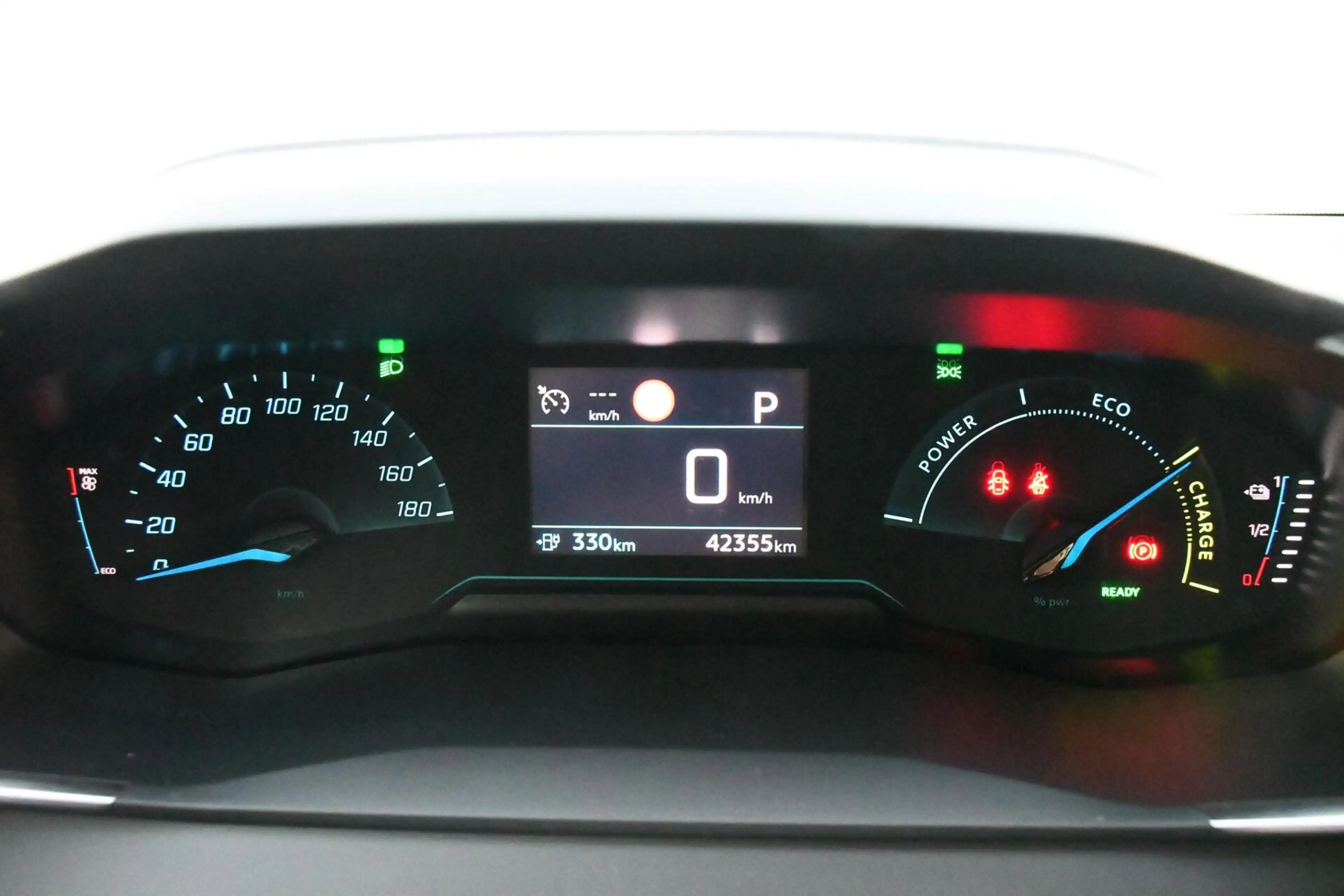 Peugeot e-208 EV Active Pack 50 kWh SOH 99% CarPlay — photo 11