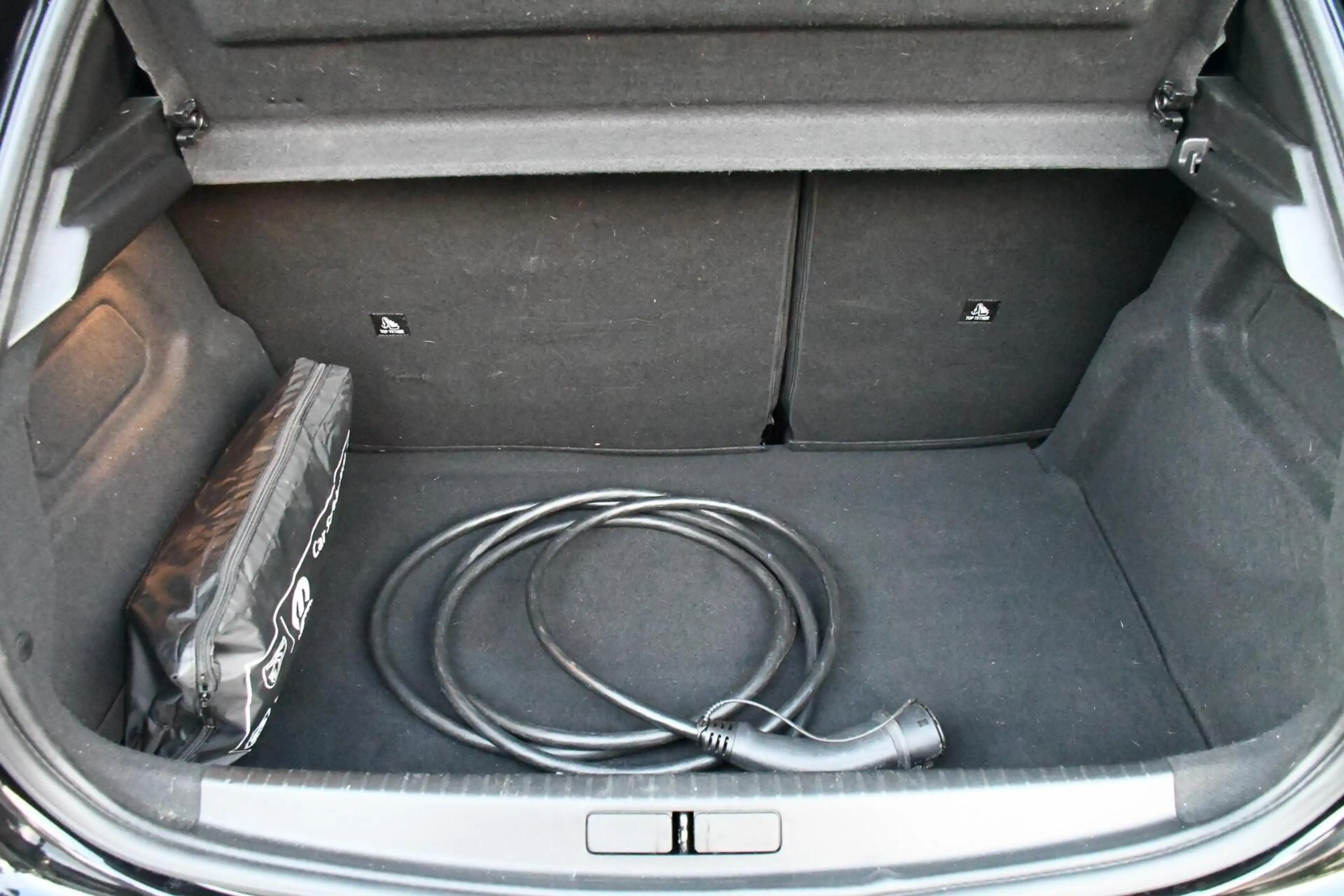 Peugeot e-208 EV Active Pack 50 kWh SOH 99% CarPlay — photo 32