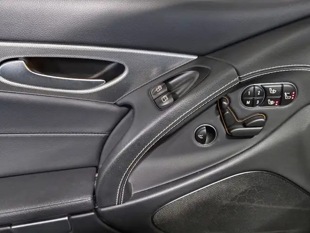 Mercedes-Benz SL view 9