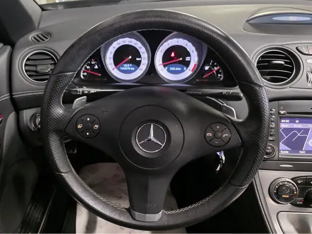 Mercedes-Benz SL view 8