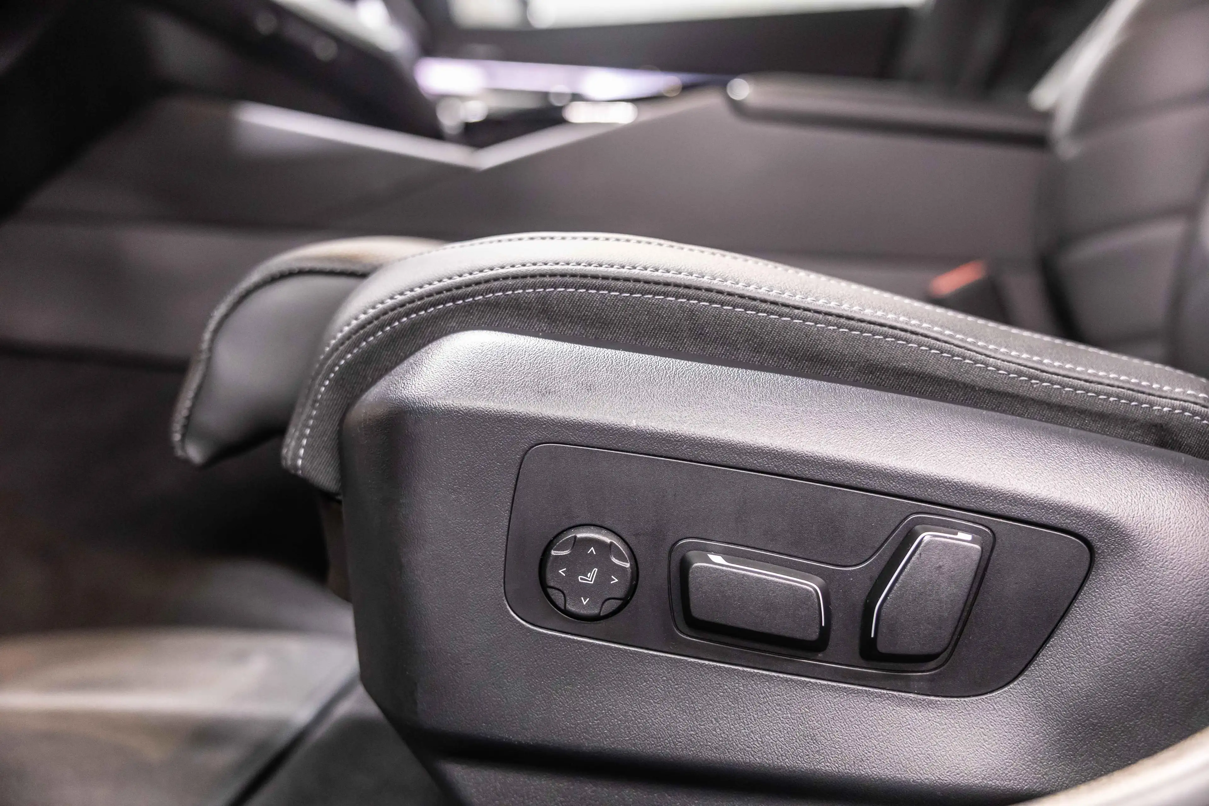 BMW i5 eDrive40 Touring M Sport — photo 13