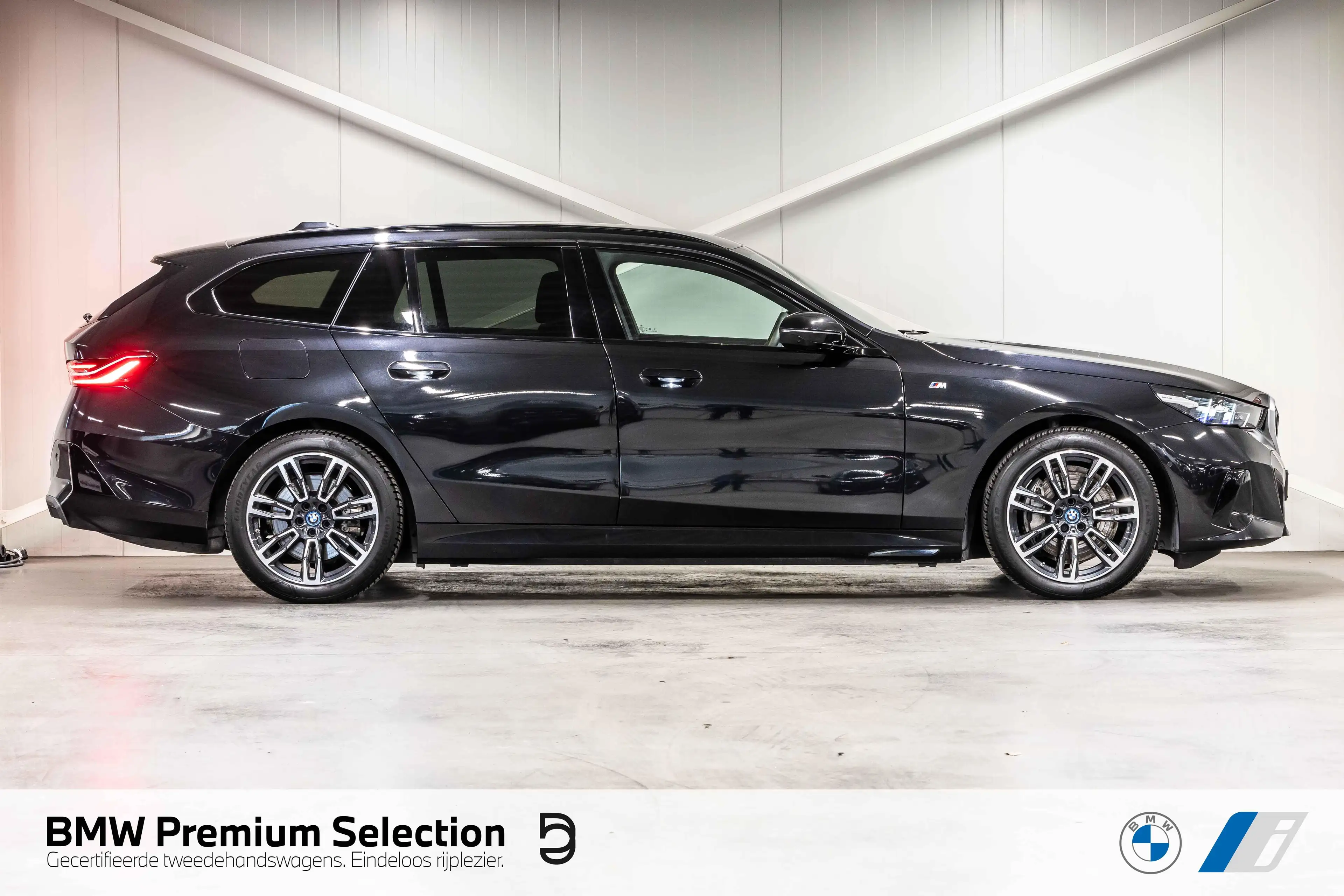 BMW i5 eDrive40 Touring M Sport — photo 3