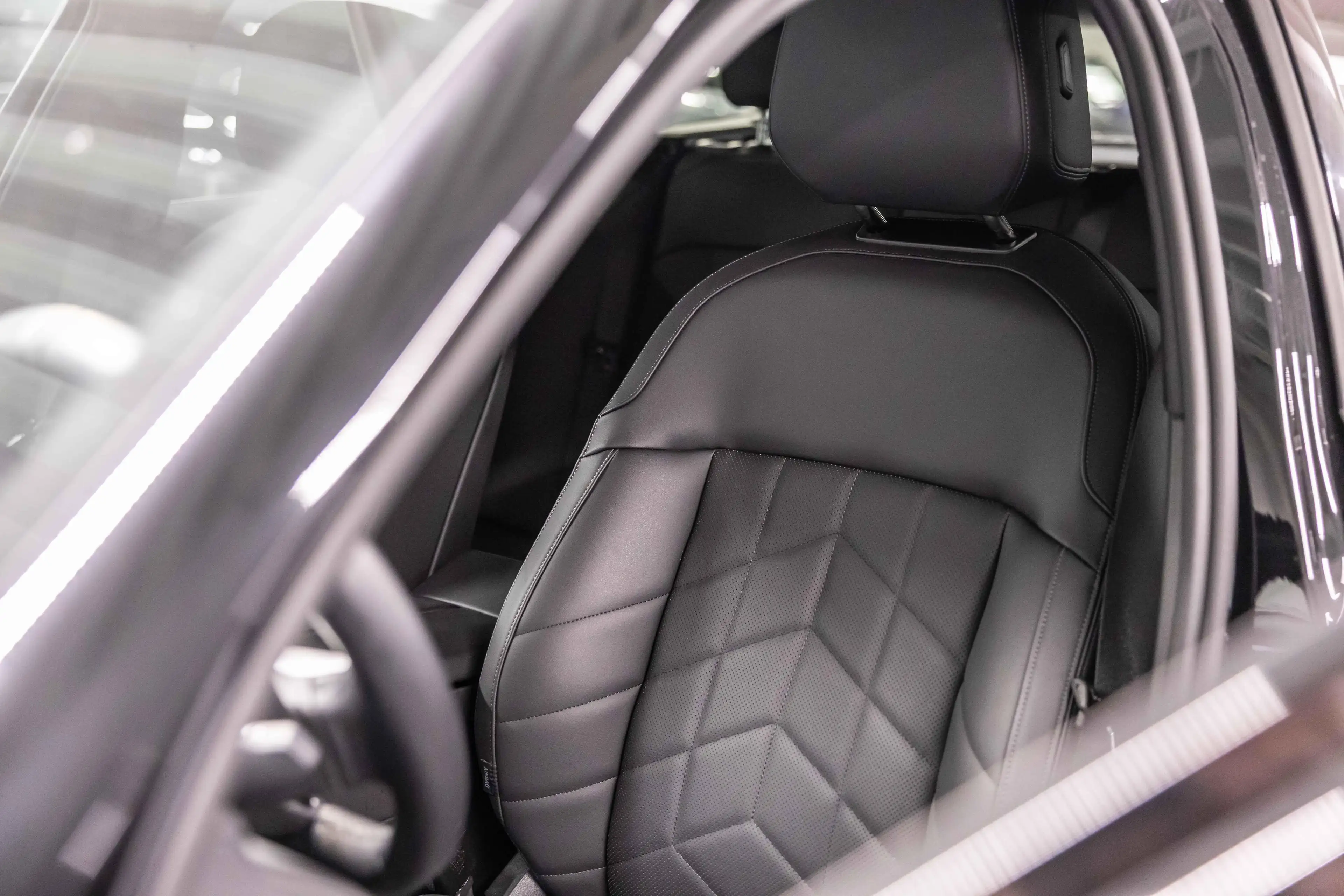 BMW i5 eDrive40 Touring M Sport — photo 14