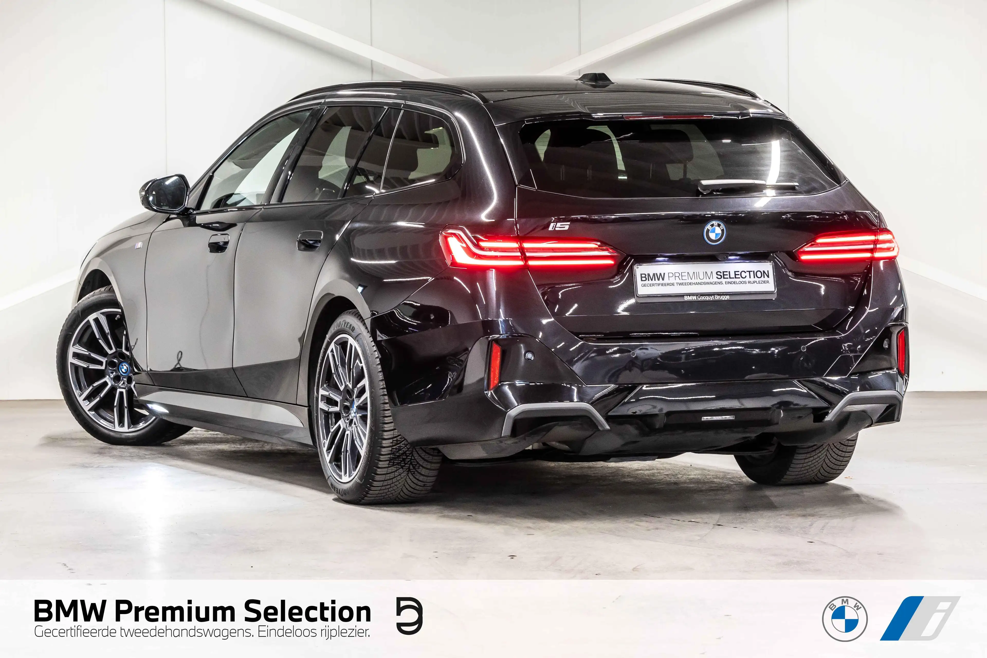 BMW i5 eDrive40 Touring M Sport — photo 5