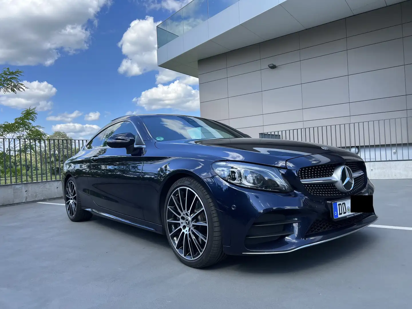 Mercedes-Benz C 300 C 300 d Coupe 9G-TRONIC AMG Line Blau - 2