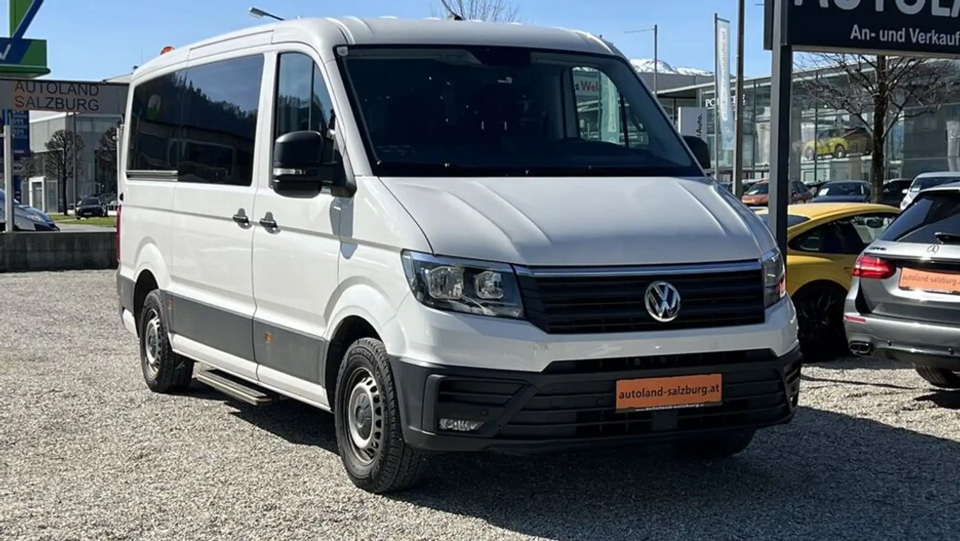 Volkswagen Crafter Kasten 35 mittellang 9 Sitze Laderampe Weiß - 1