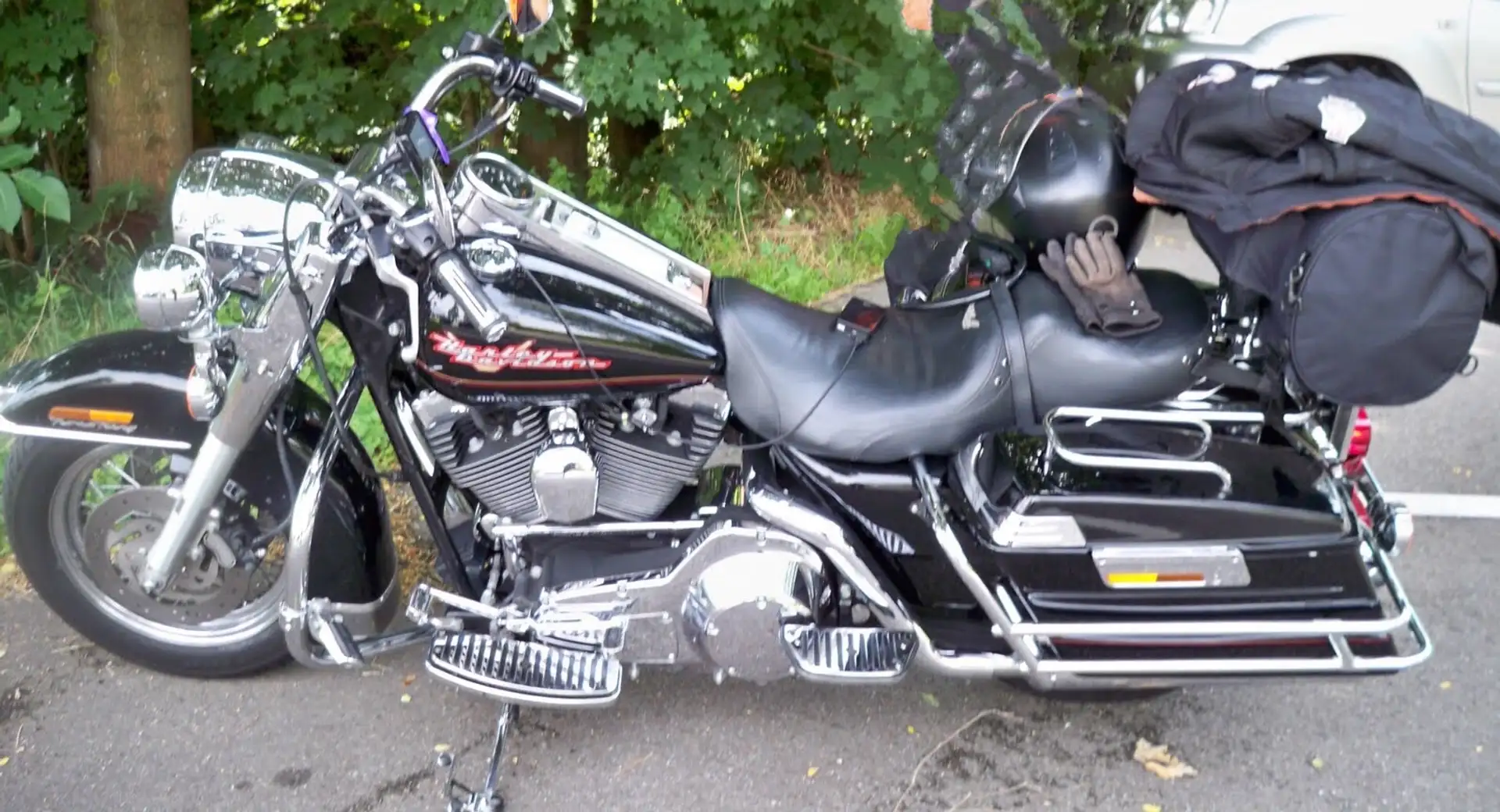 Harley-Davidson Road King FL Negro - 1
