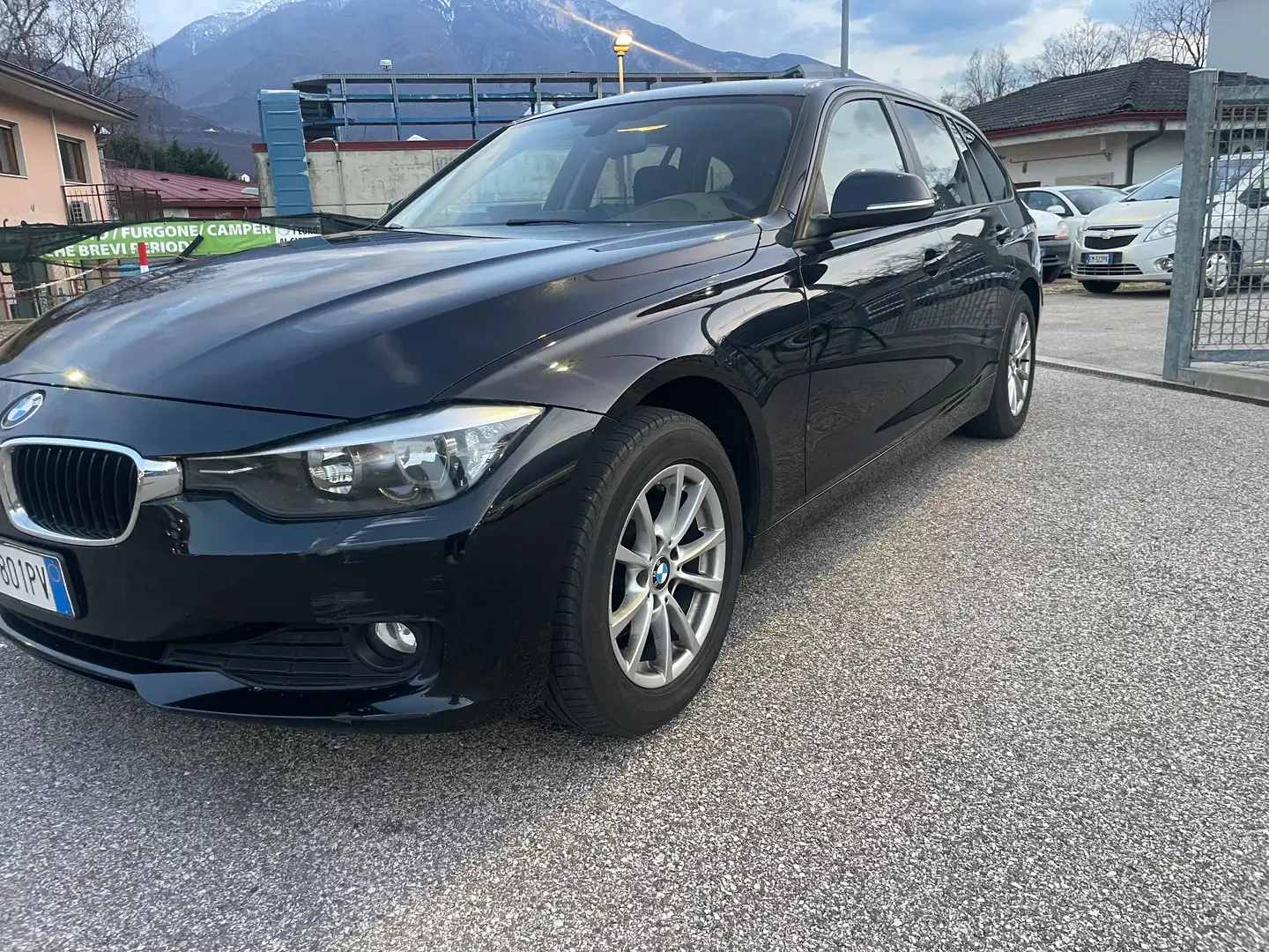 BMW 318 Serie 3 F31  318d Touring xdrive Modern Nero - 2