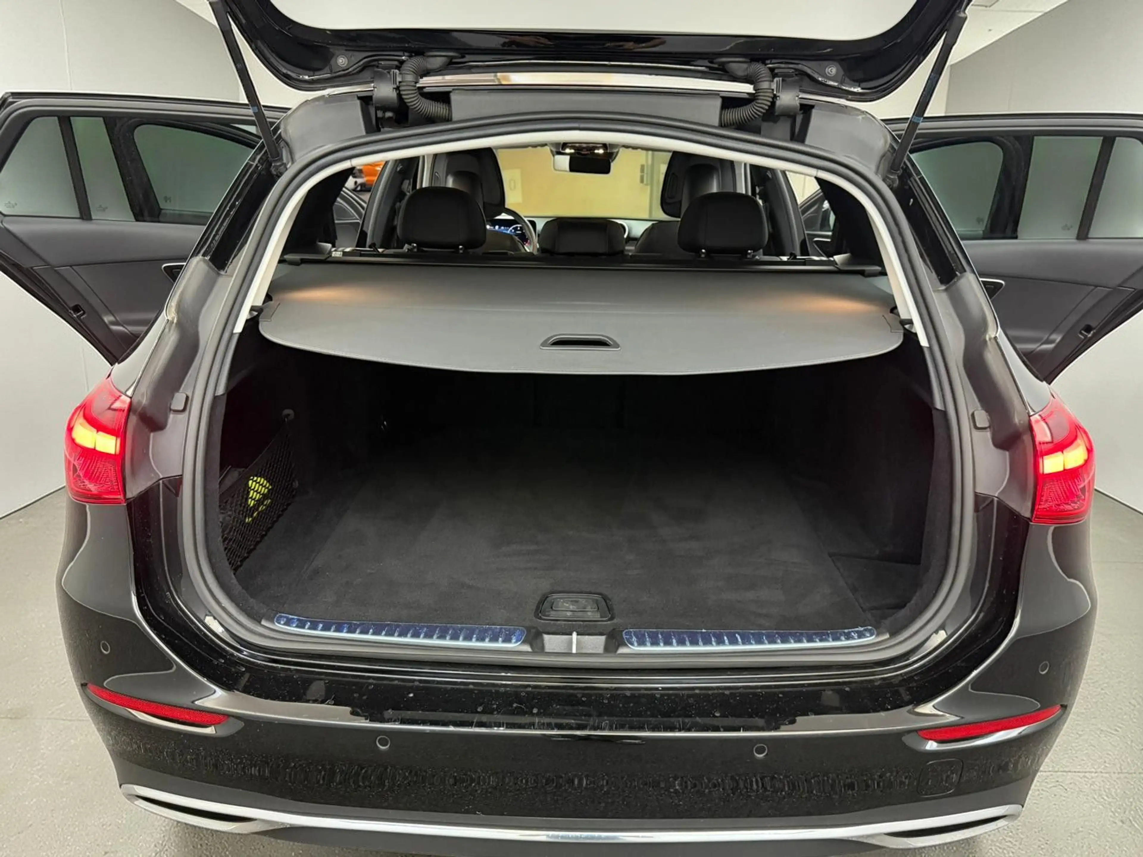 Mercedes-Benz C 220 d T Avantgarde 2x*DISTR+*WIDE*LED*KAM*MBUX — photo 15