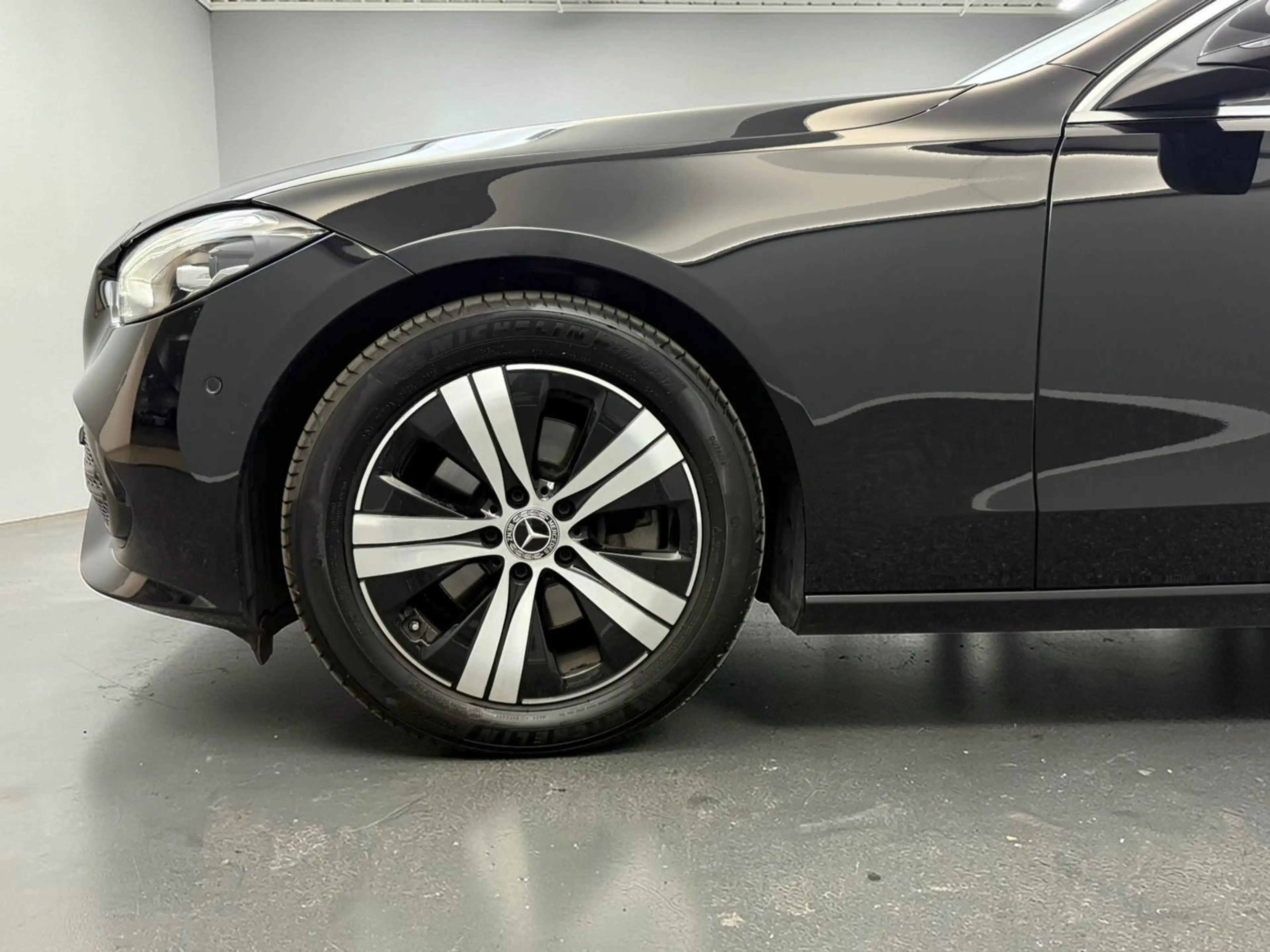 Mercedes-Benz C 220 d T Avantgarde 2x*DISTR+*WIDE*LED*KAM*MBUX — photo 4