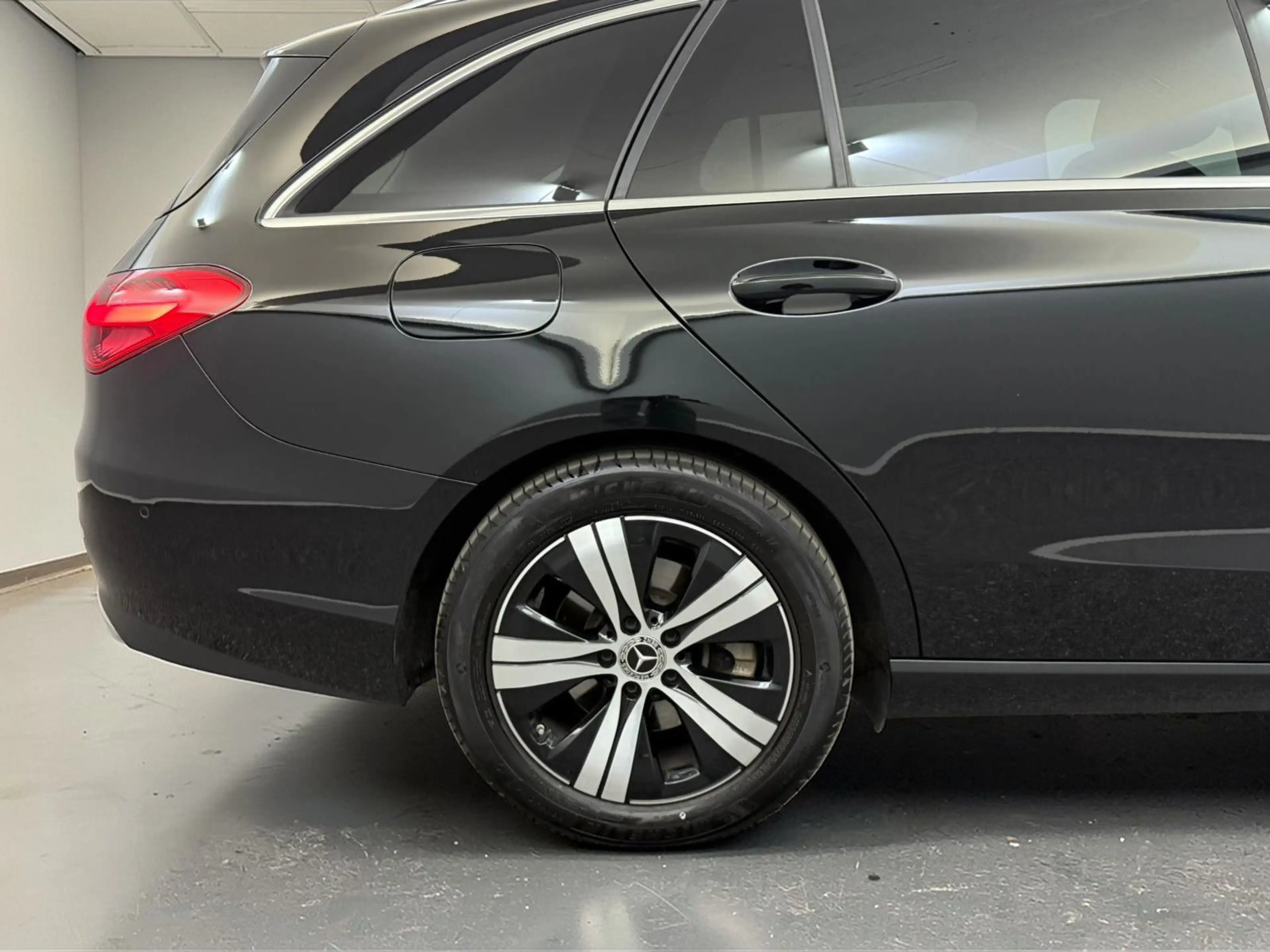 Mercedes-Benz C 220 d T Avantgarde 2x*DISTR+*WIDE*LED*KAM*MBUX — photo 8
