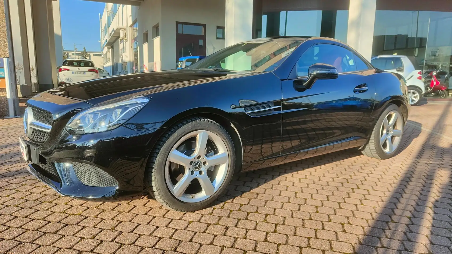 Mercedes-Benz SLC 180 SLC 180 Sport Schwarz - 2
