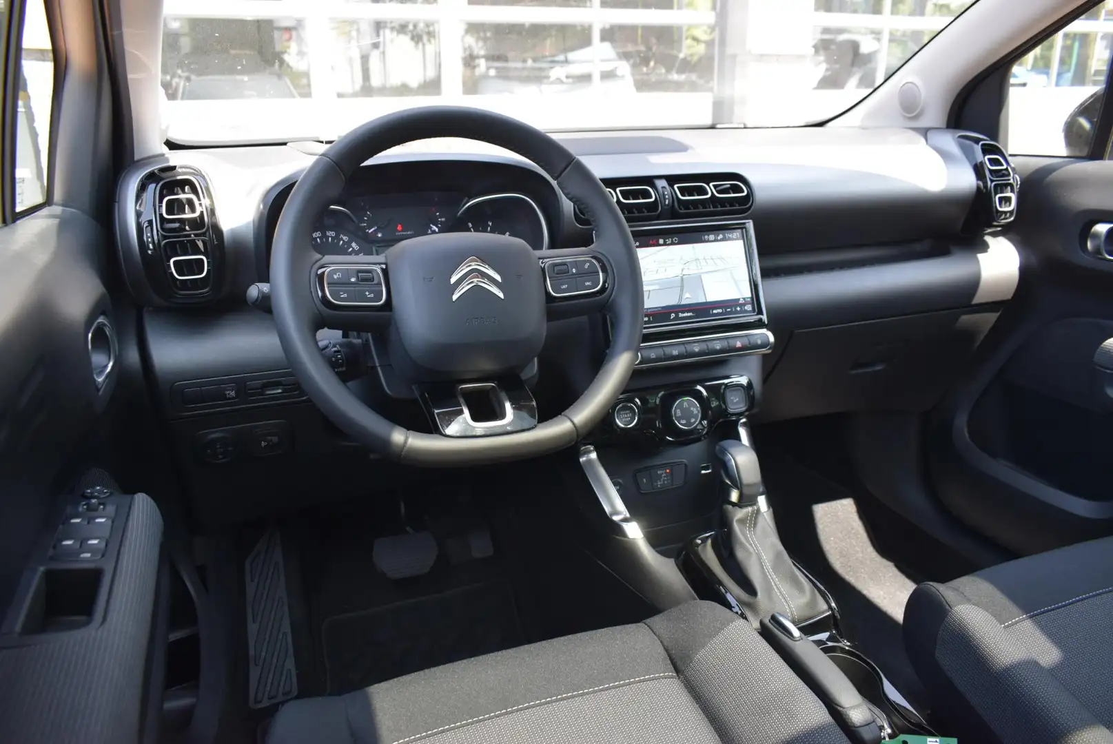 Citroen C3 Aircross 1.2 PureTech Max Navi Panodak Airco Km 3.850!! Grijs - 2