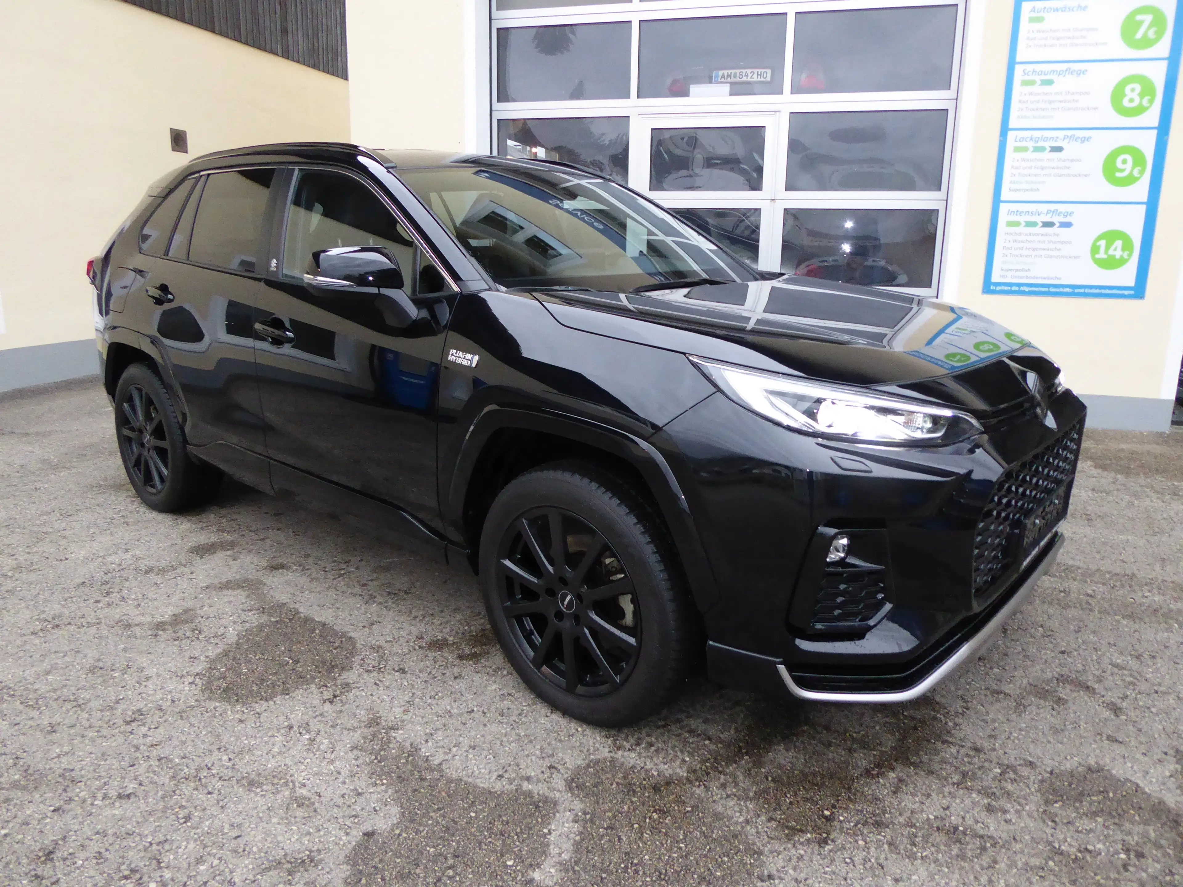 Suzuki Across 2,5 PHEV E-Four Flash CVT — photo 3