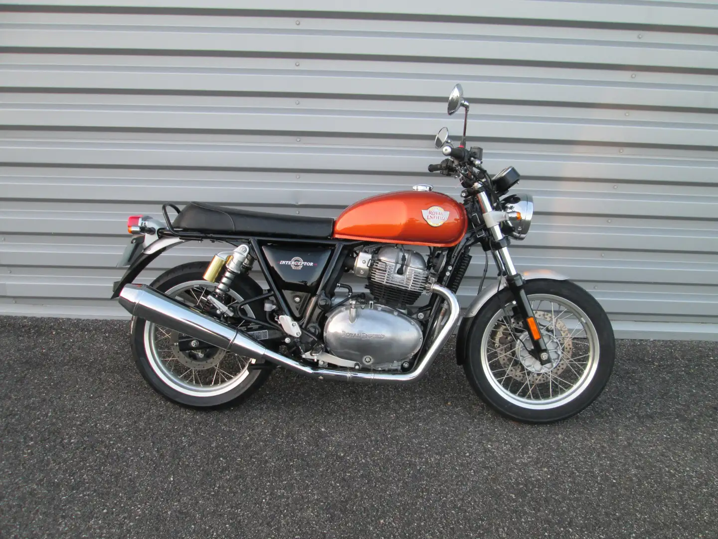 Royal Enfield Interceptor Naranja - 2