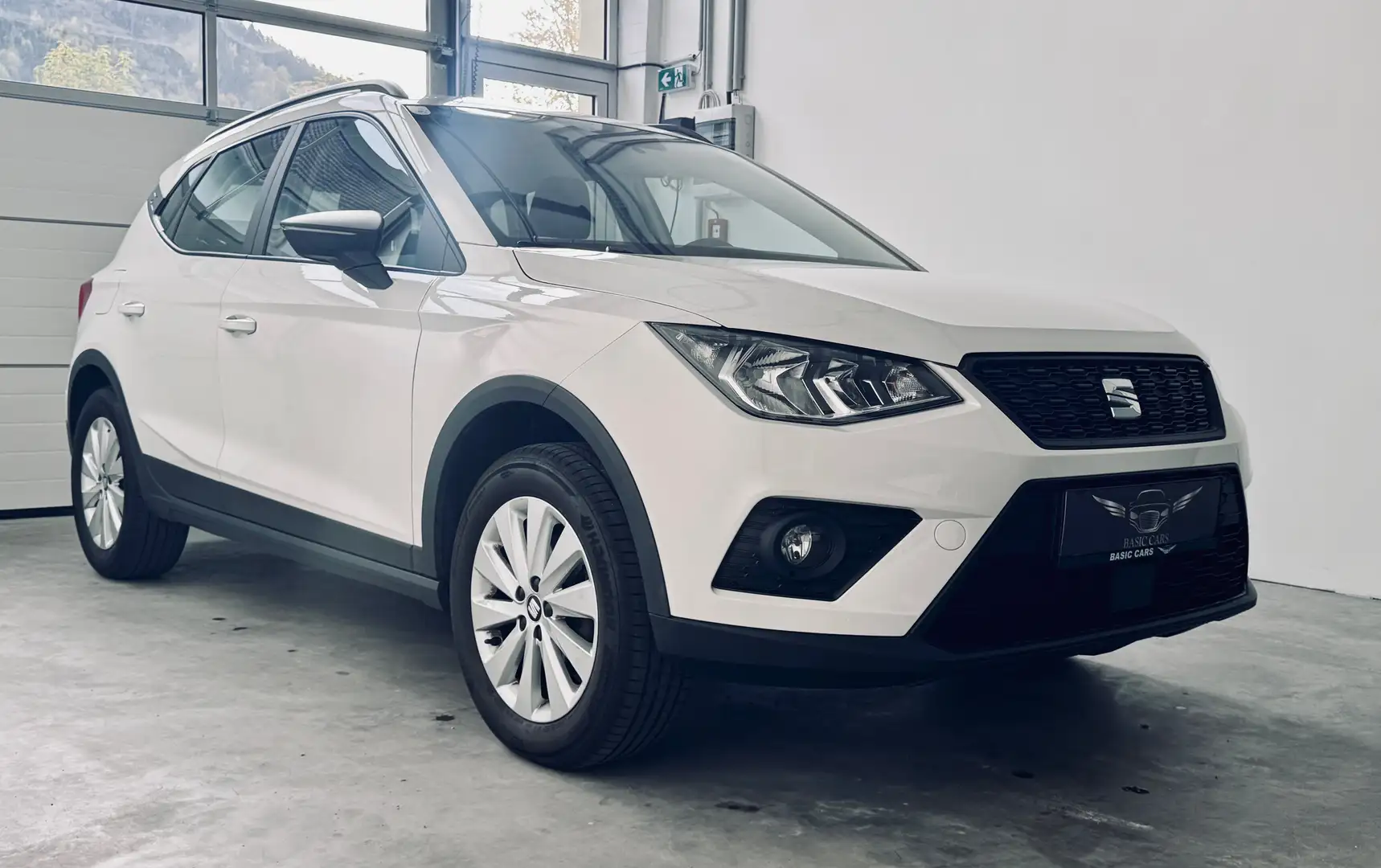 SEAT Arona Reference Blanc - 1