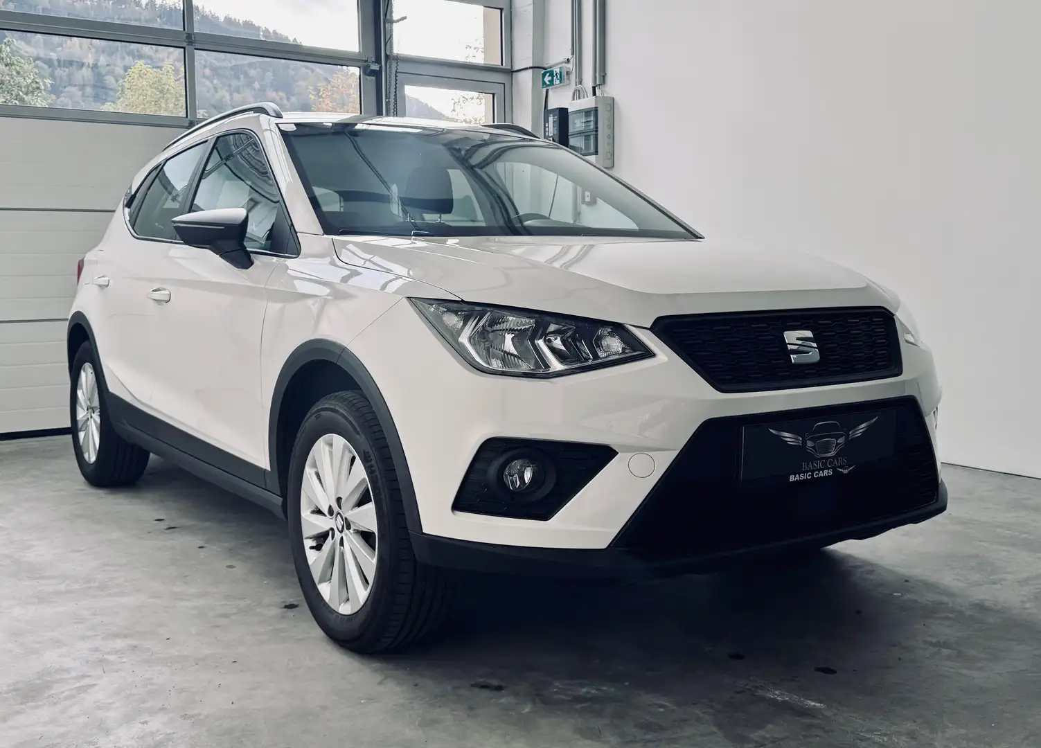 SEAT Arona Reference Blanc - 2