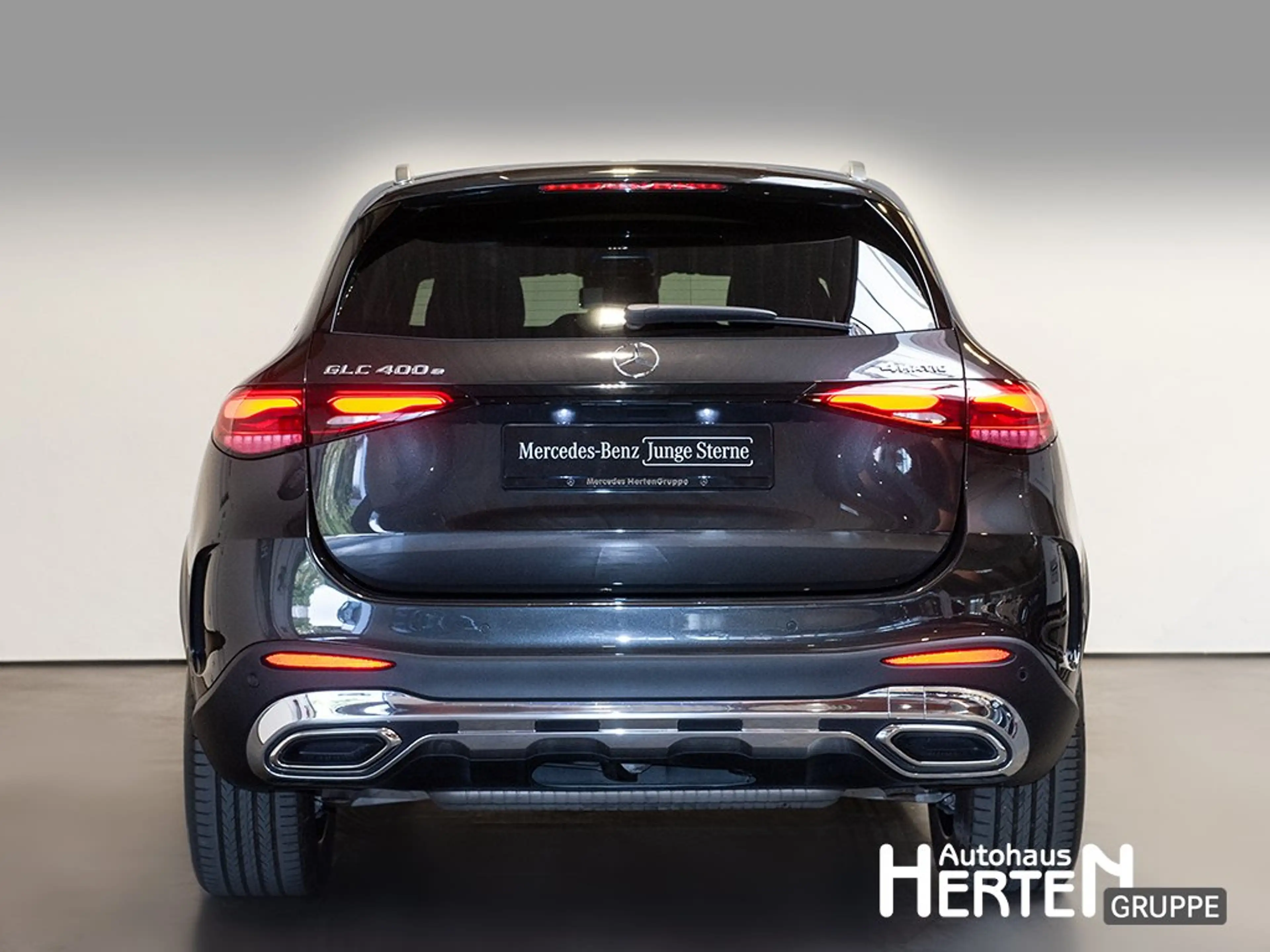 Mercedes-Benz GLC 400 e 4M+AMG+PANO+AHK+19"ZOLL+KEYLESS+AMBI — photo 4