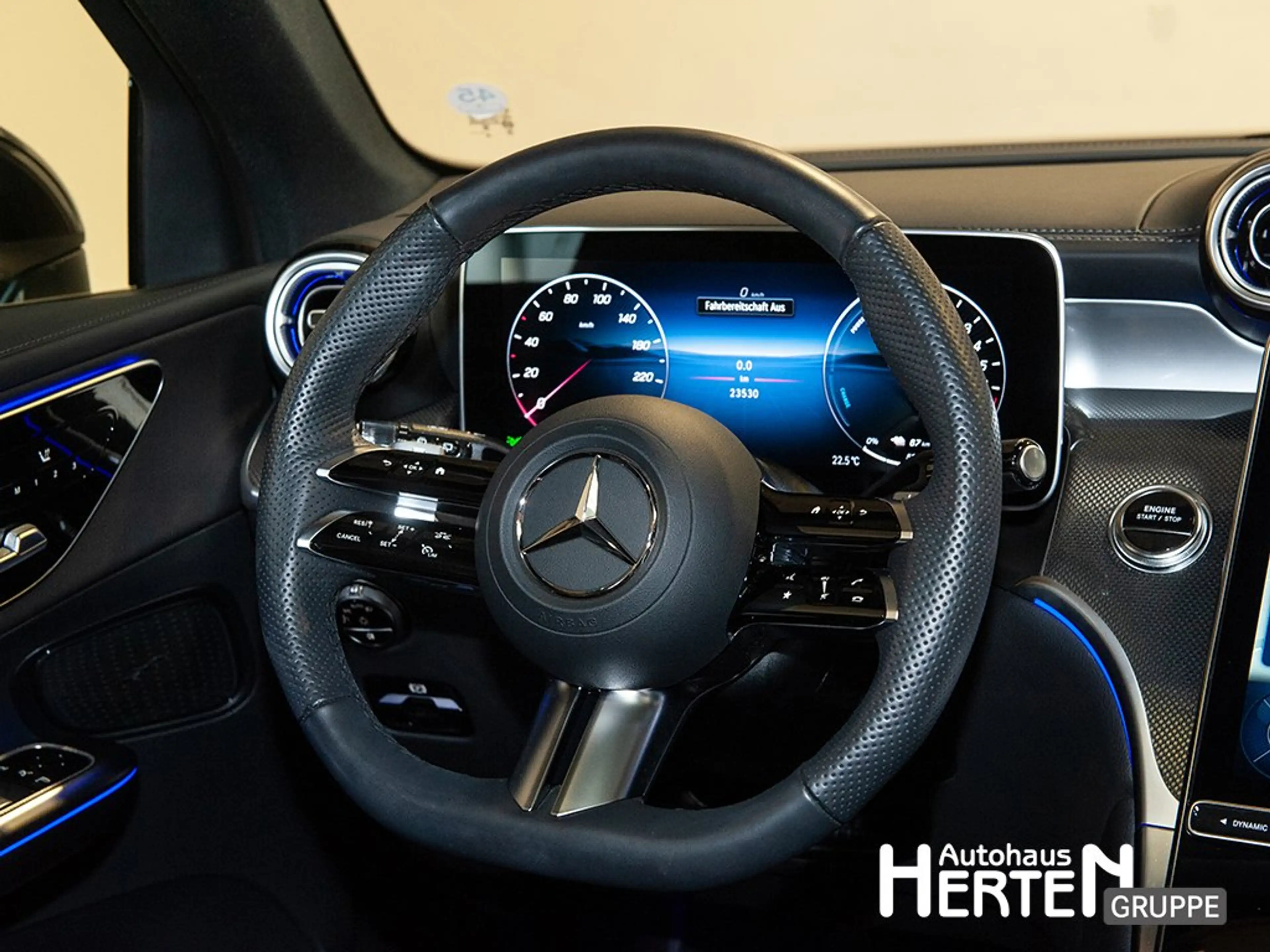 Mercedes-Benz GLC 400 e 4M+AMG+PANO+AHK+19"ZOLL+KEYLESS+AMBI — photo 7