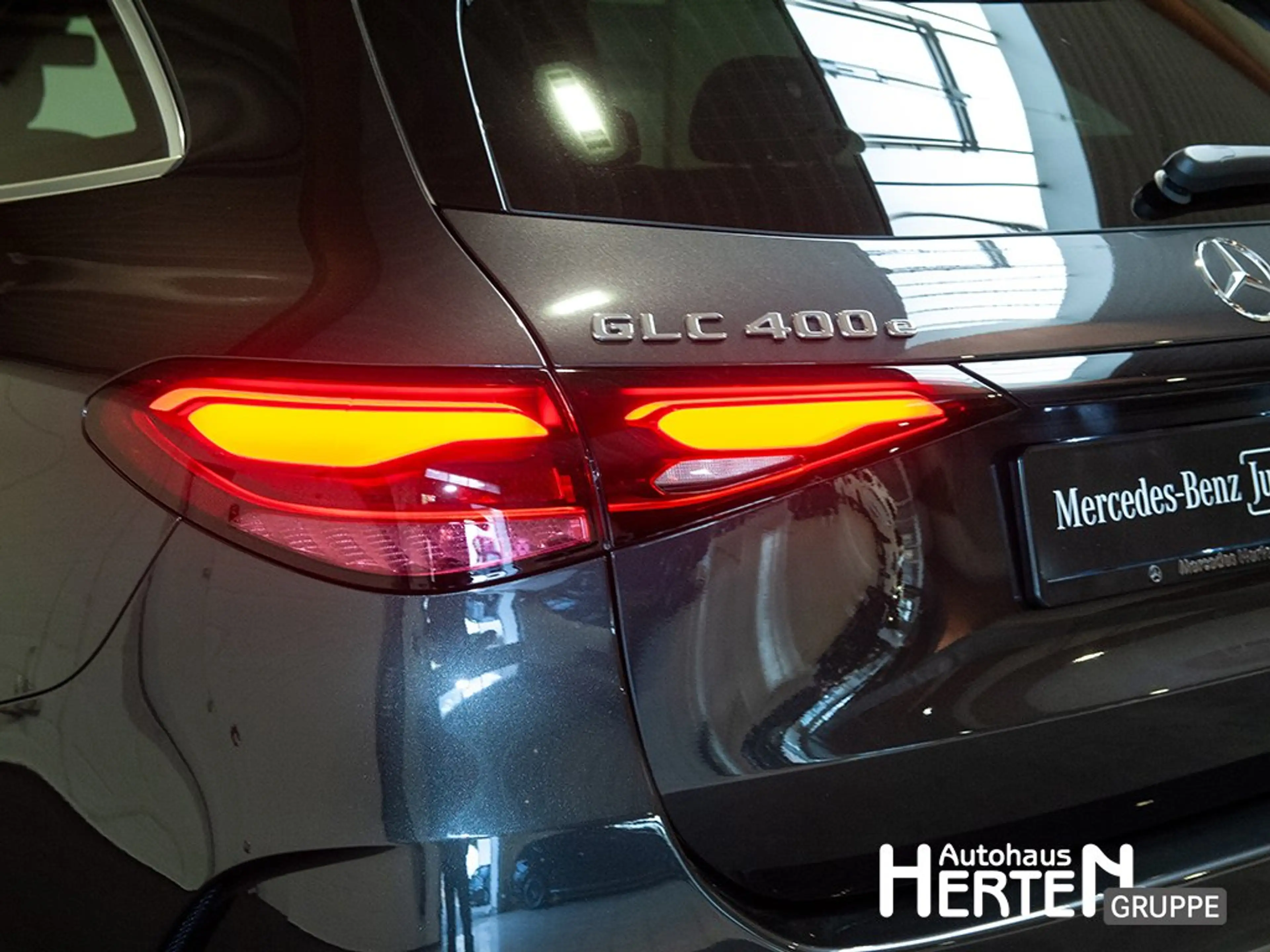 Mercedes-Benz GLC 400 e 4M+AMG+PANO+AHK+19"ZOLL+KEYLESS+AMBI — photo 14