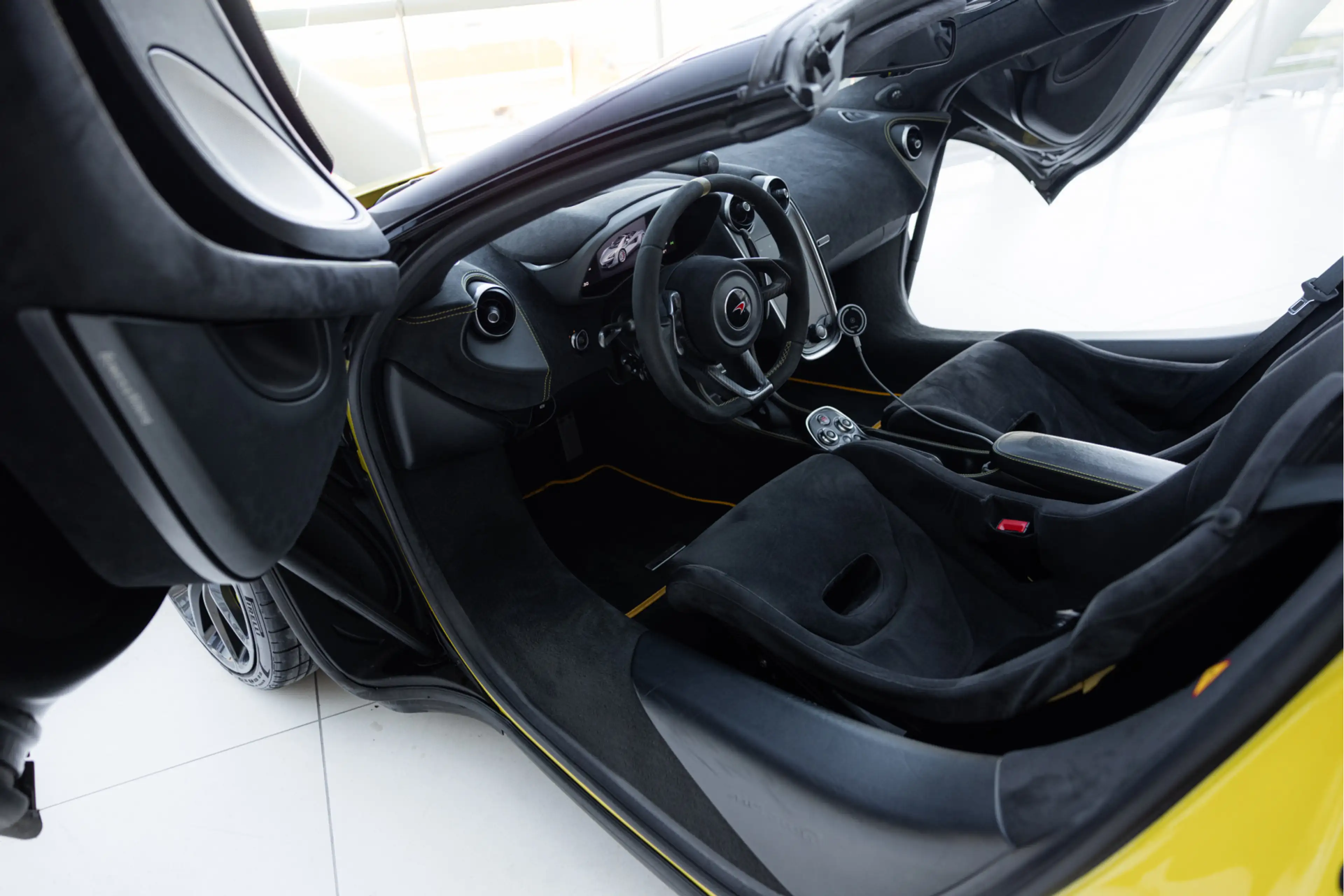 McLaren 570S Spider 3.8 V8 | Carbon Ext | Bucketseats | — photo 8