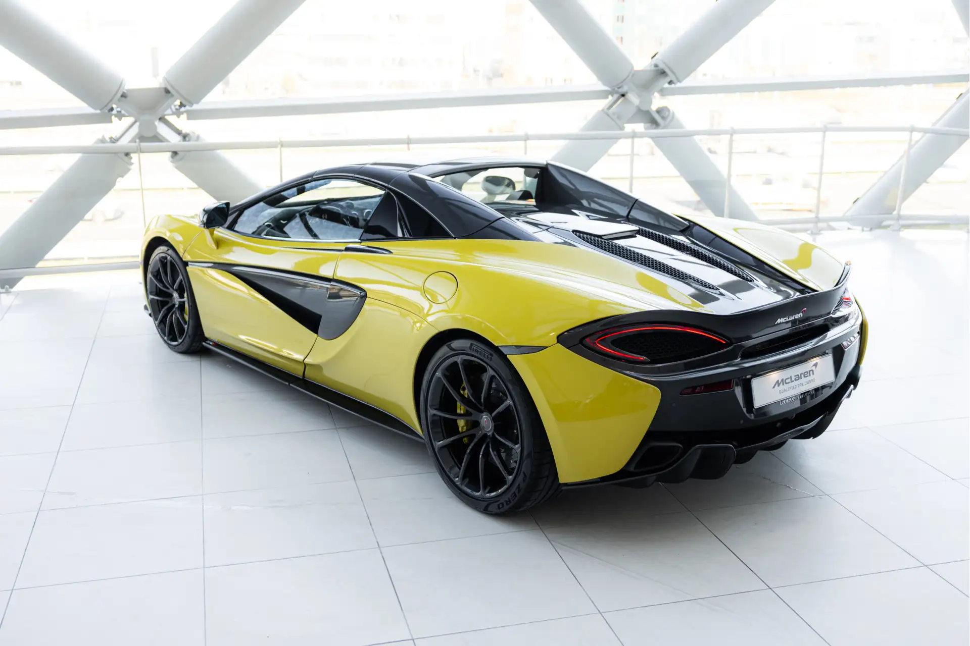 맥라렌 570S 570 Sport Spider 2017 노랑 사진 3