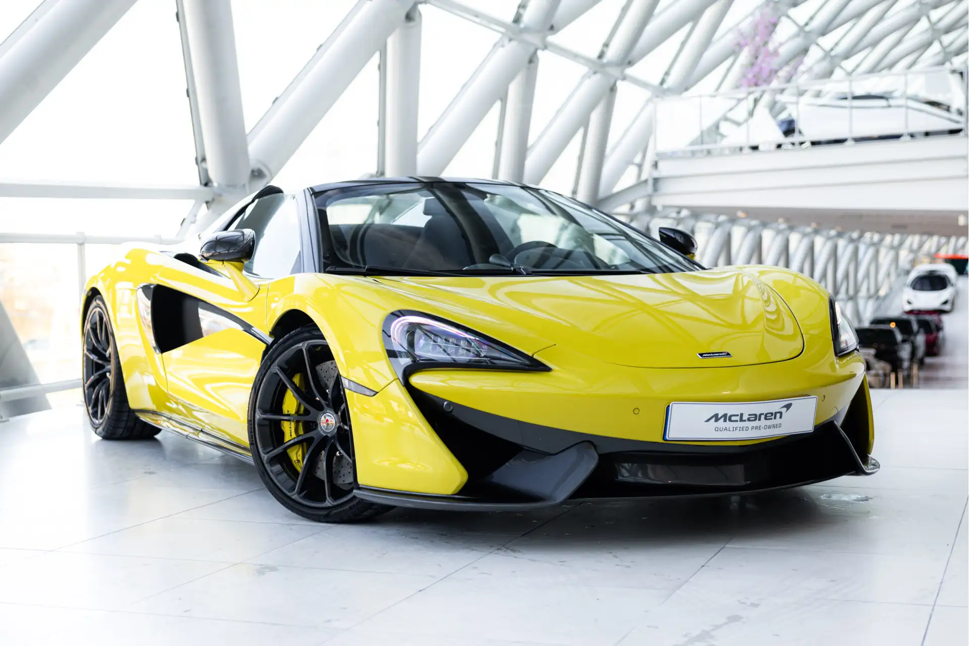 맥라렌 570S 570 Sport Spider 2017 노랑 사진 1