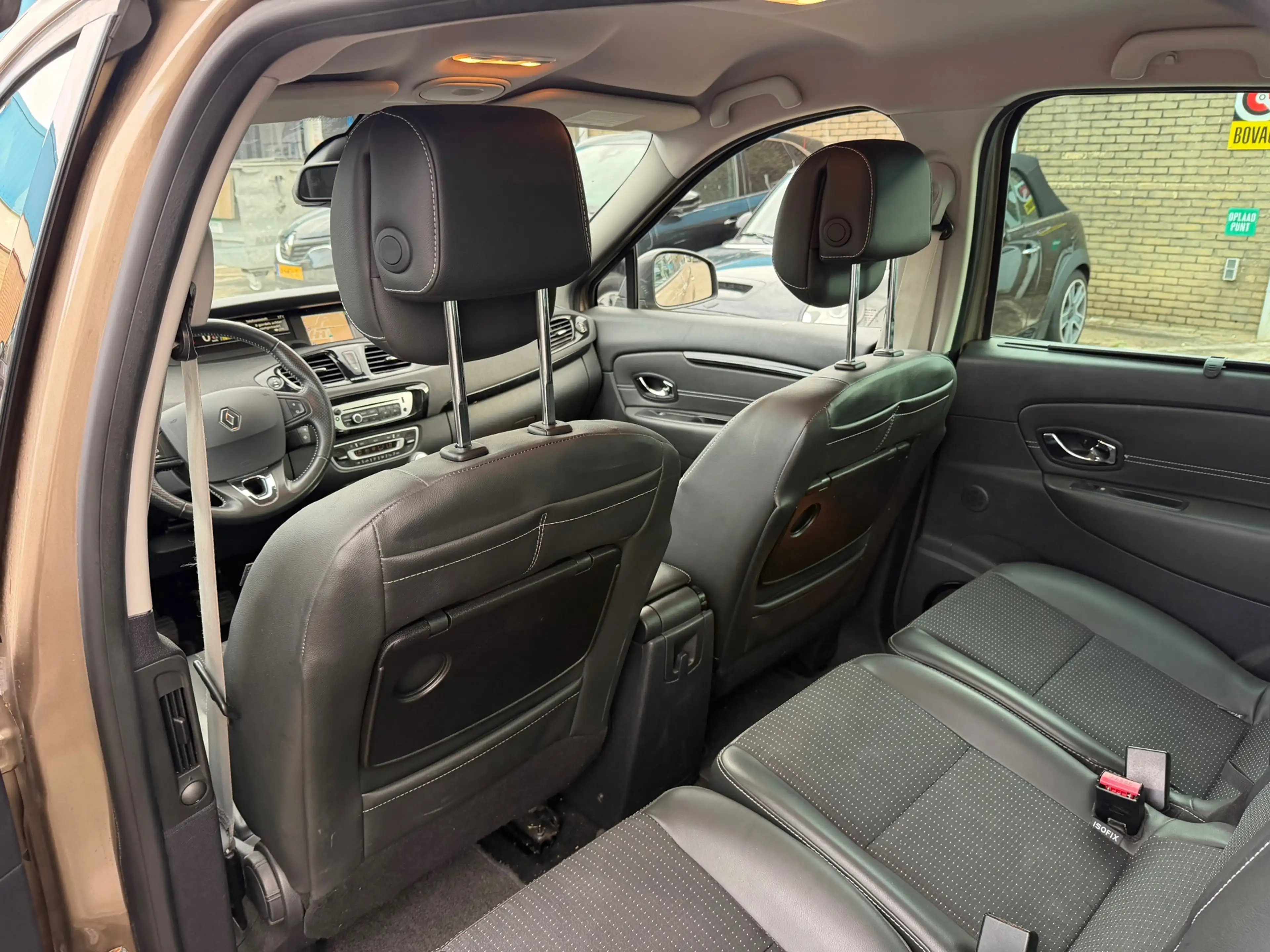 Renault Scenic 1.2 TCe Bose|Gereviseerde motor|Camera|Trekhaak|Cr — photo 8