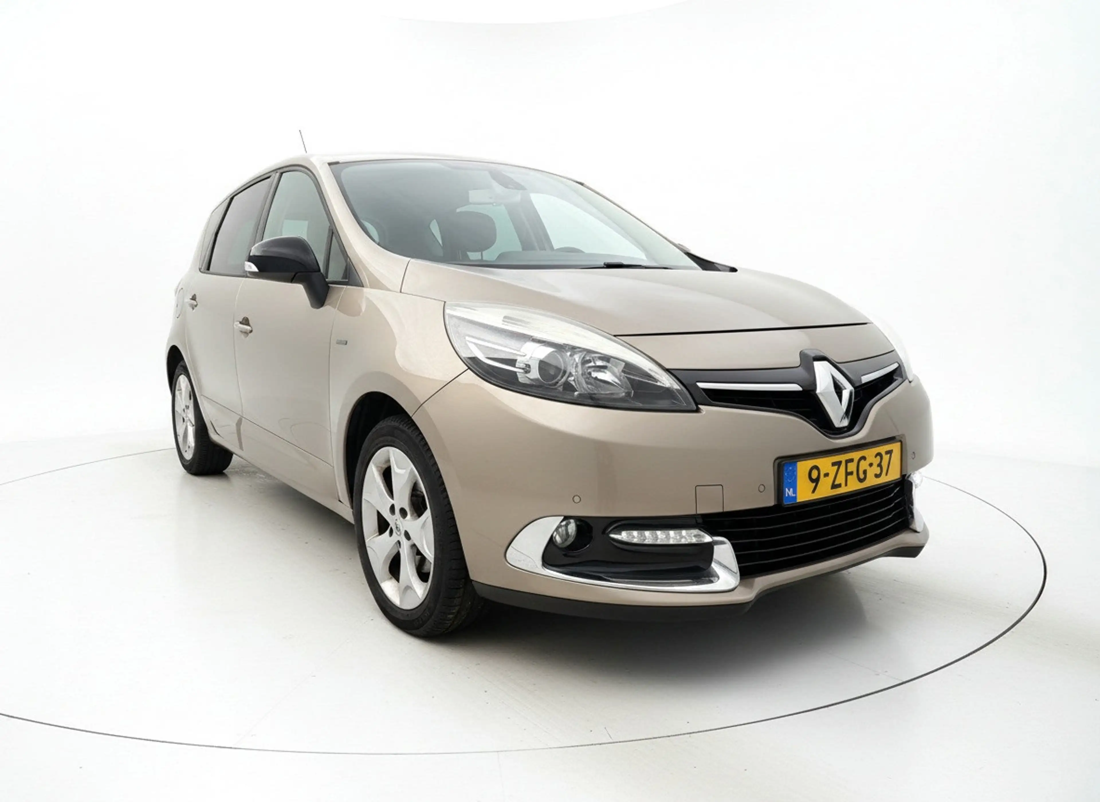 Renault Scenic 1.2 TCe Bose|Gereviseerde motor|Camera|Trekhaak|Cr — photo 7