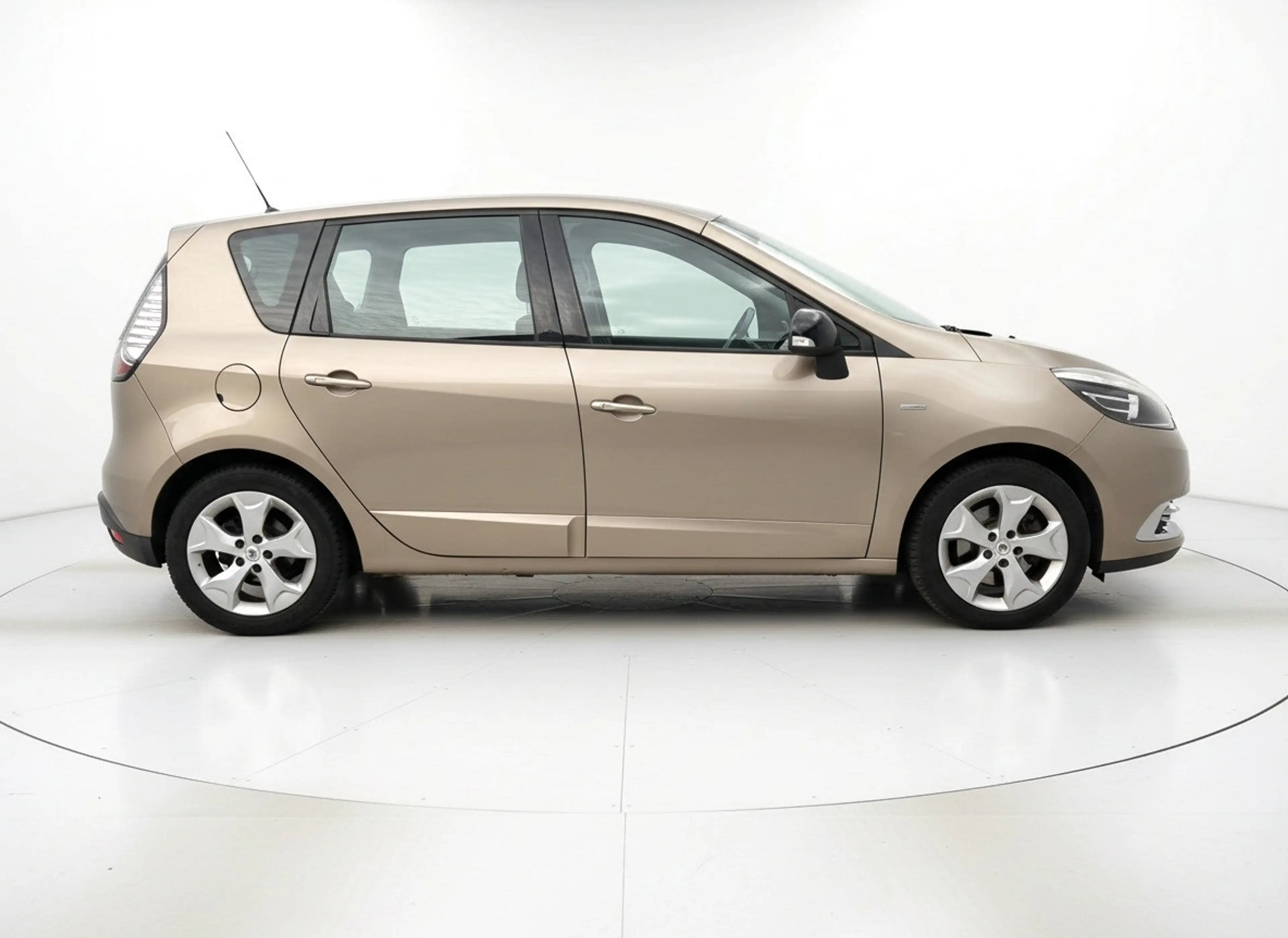 Renault Scenic 1.2 TCe Bose|Gereviseerde motor|Camera|Trekhaak|Cr — photo 11