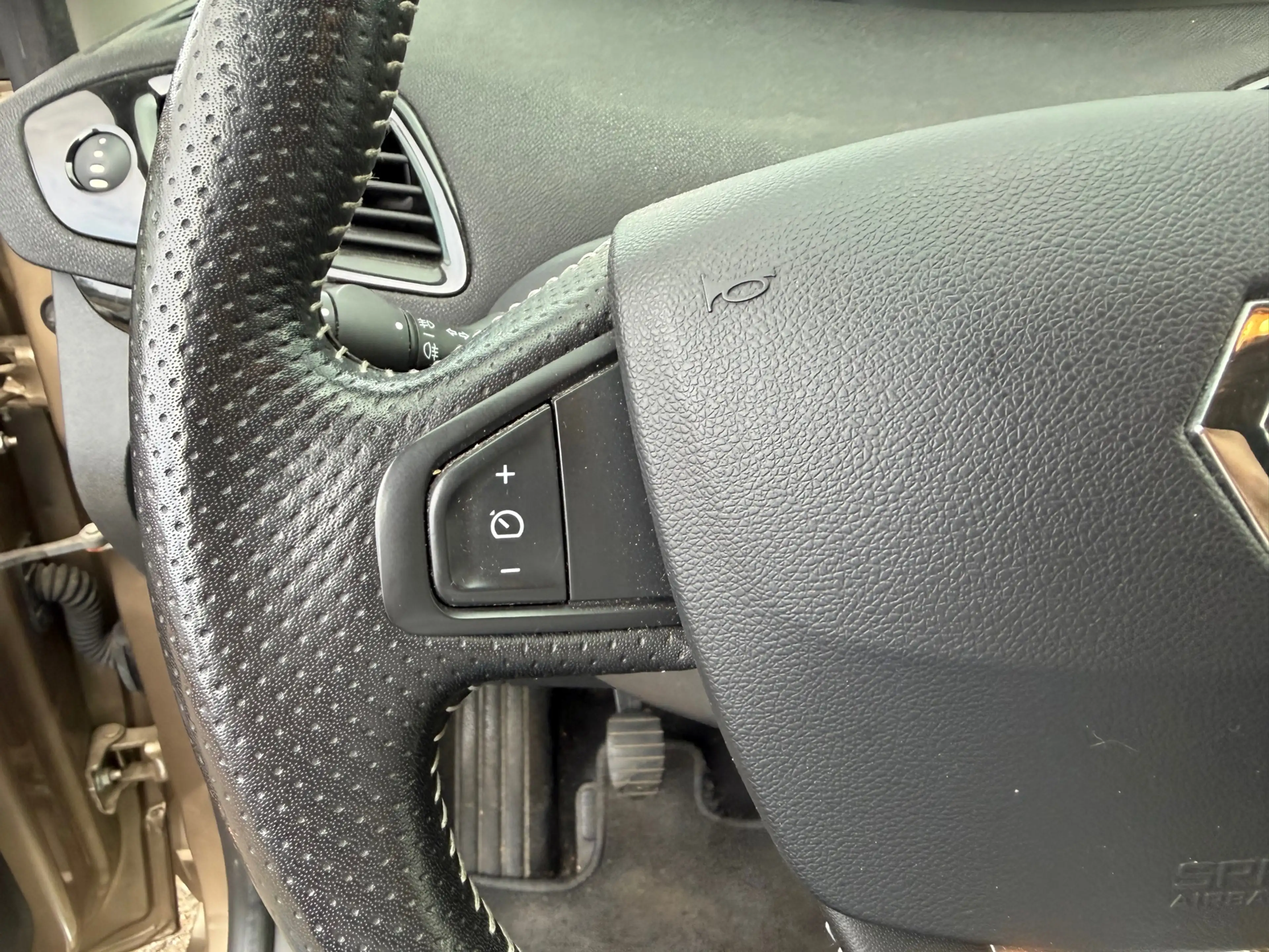 Renault Scenic 1.2 TCe Bose|Gereviseerde motor|Camera|Trekhaak|Cr — photo 24