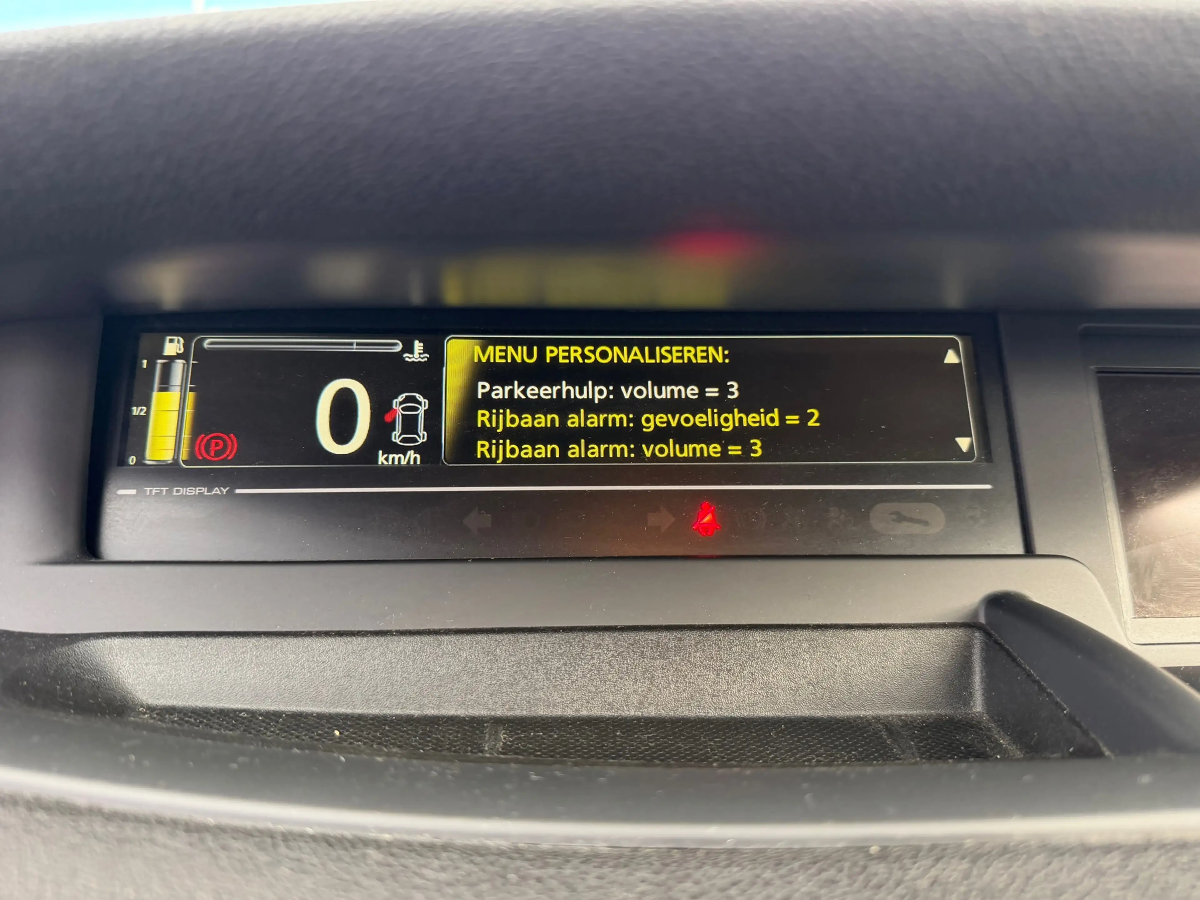 Renault Scenic 1.2 TCe Bose|Gereviseerde motor|Camera|Trekhaak|Cr — photo 27