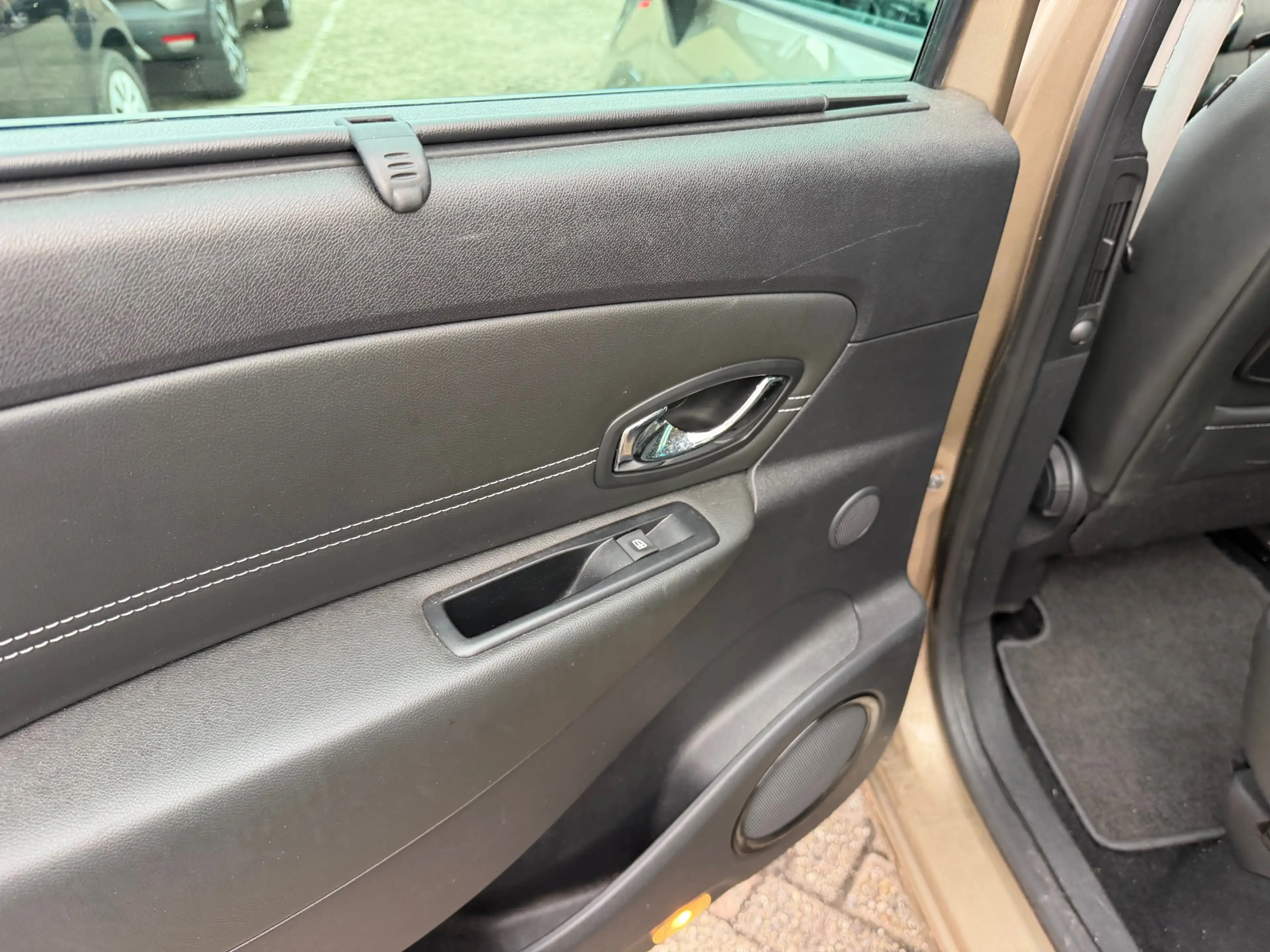 Renault Scenic 1.2 TCe Bose|Gereviseerde motor|Camera|Trekhaak|Cr — photo 43