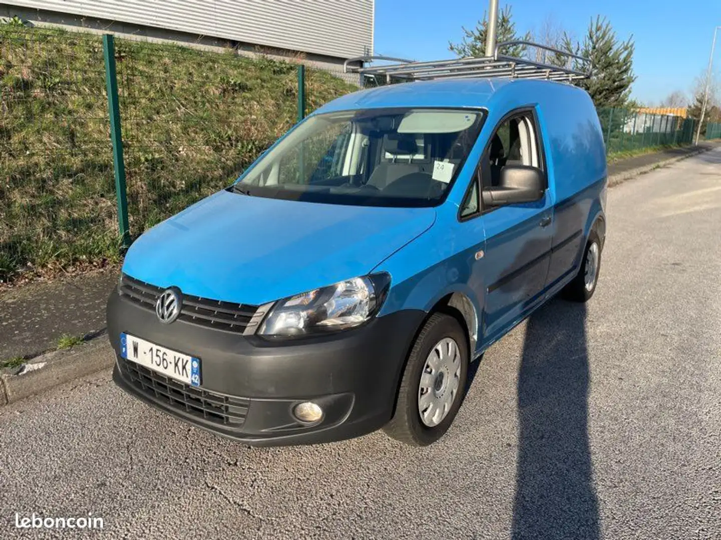 Volkswagen Caddy 1.6 tdi 2015 138000 kil attelage climatisation régulateur Bleu - 1