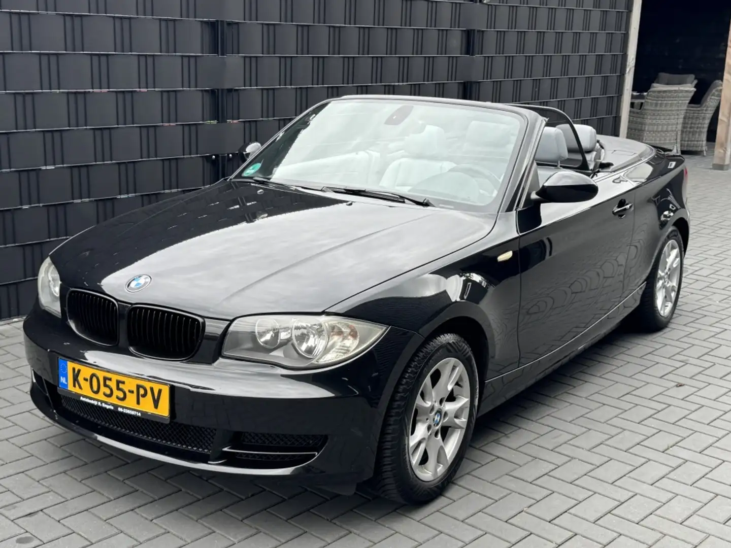 BMW 120 1-serie Cabrio 120i High Executive| ZWART| LEER| E Noir - 2