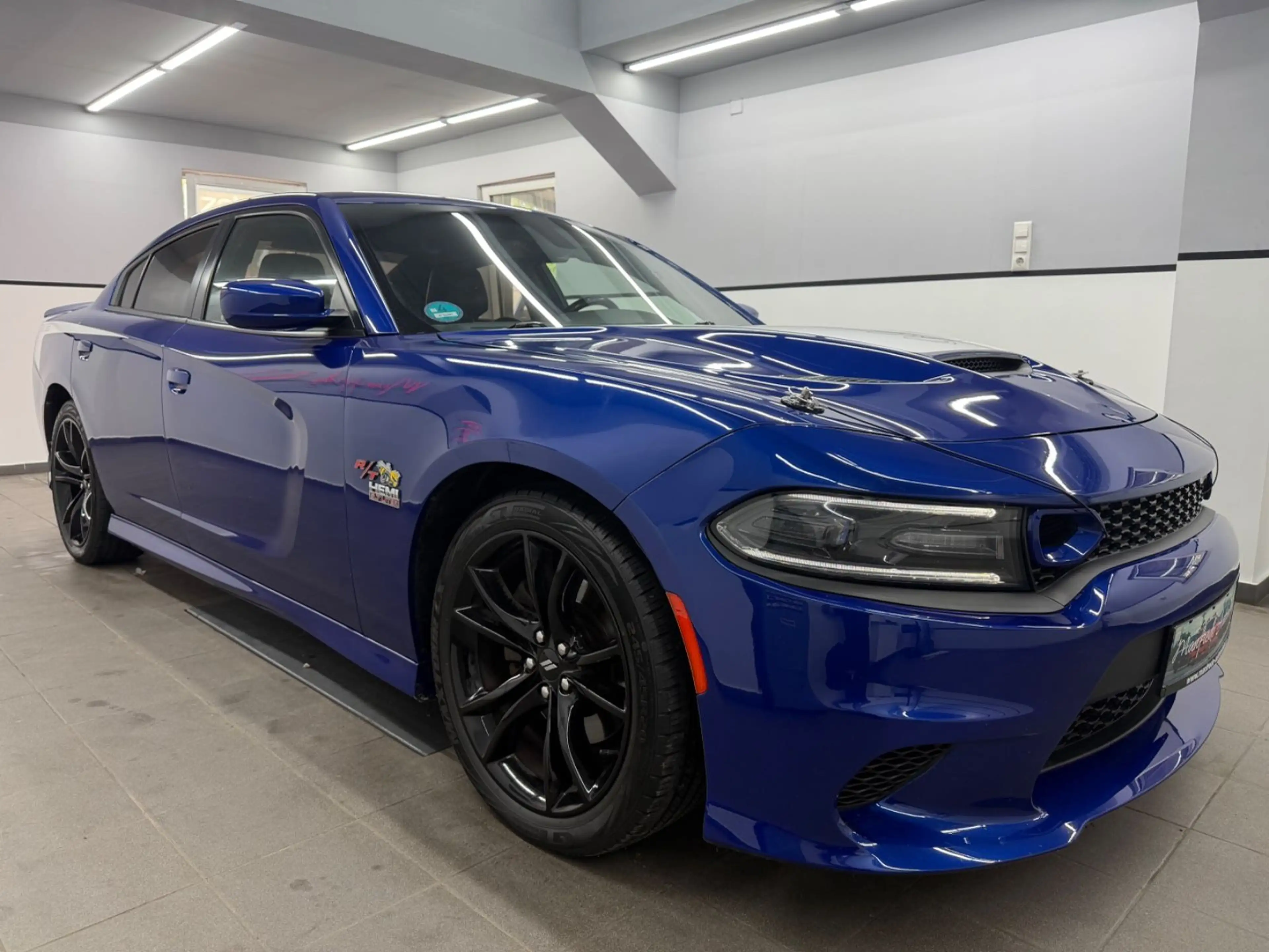 Dodge Charger 5.7 V8 R/T HEMI*Indigo Blue*Super Track* — photo 3