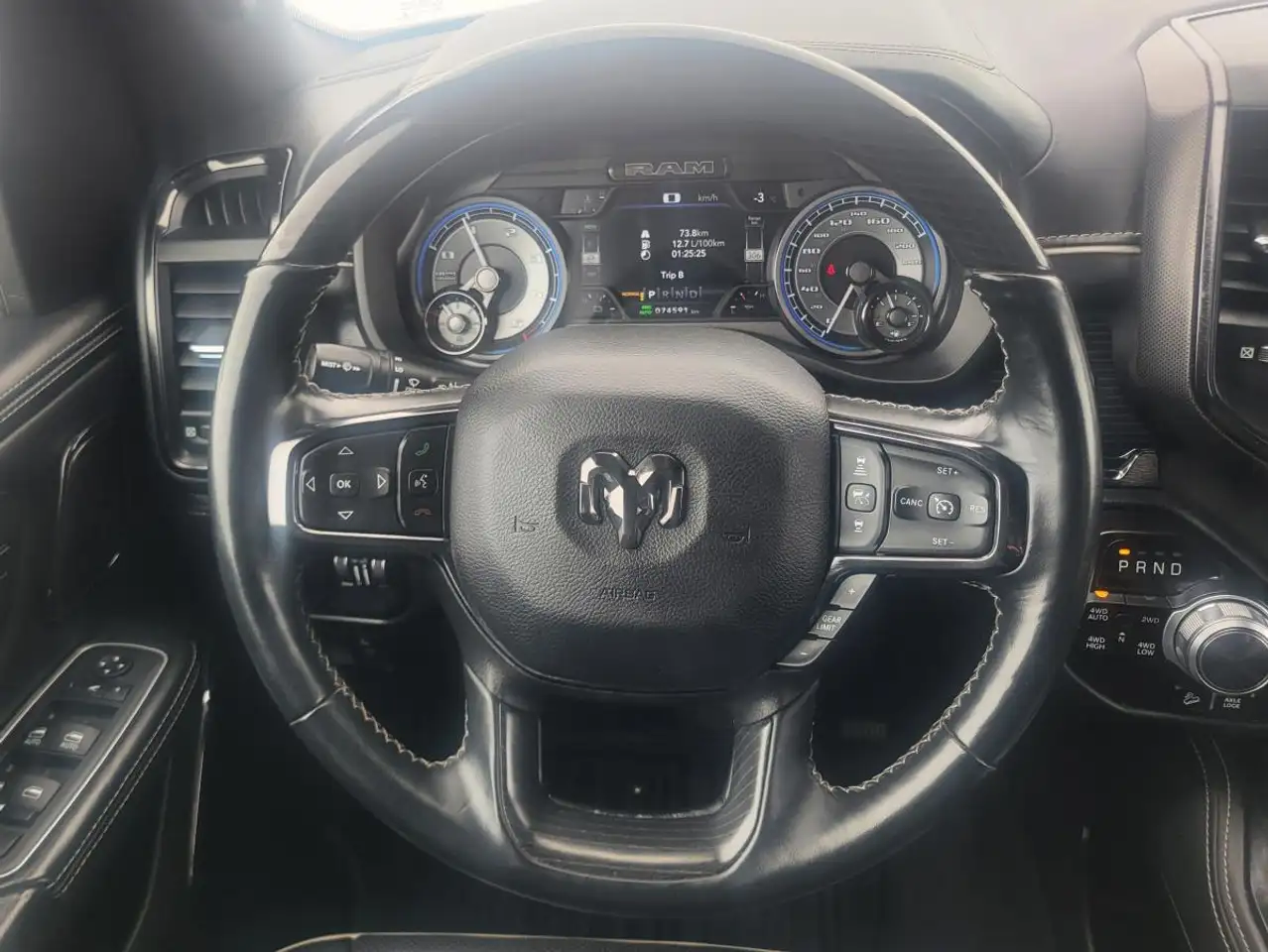 RAM 1500 снимка RAM 1500